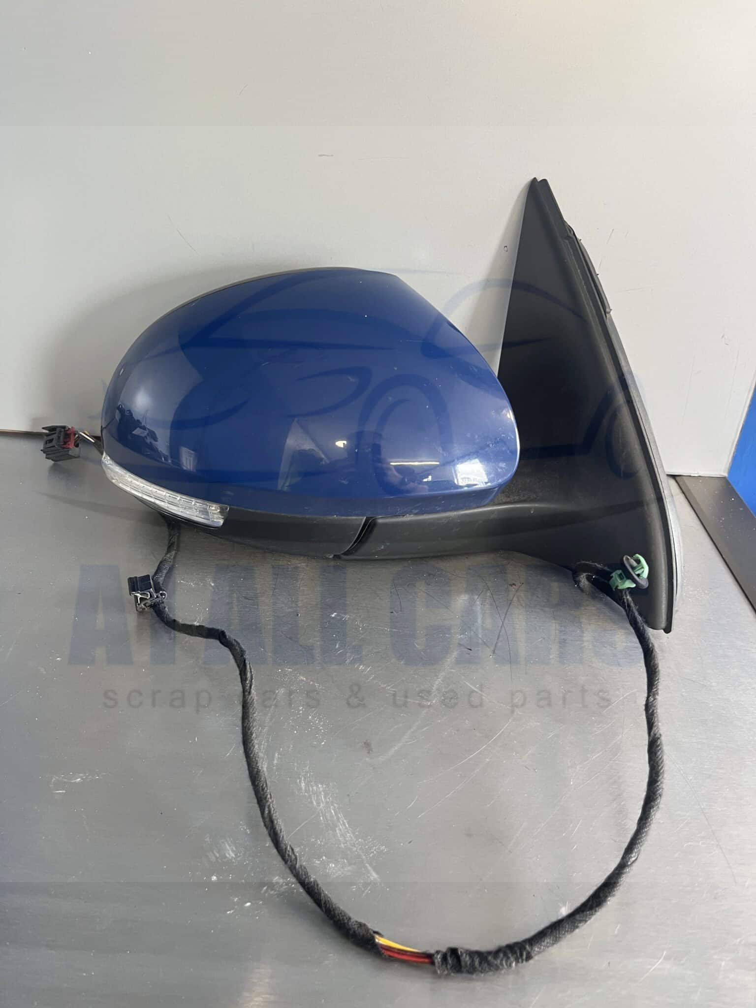 Volkswagen Tiguan 2007-2012 Off Side Electric Door Mirror – Blue