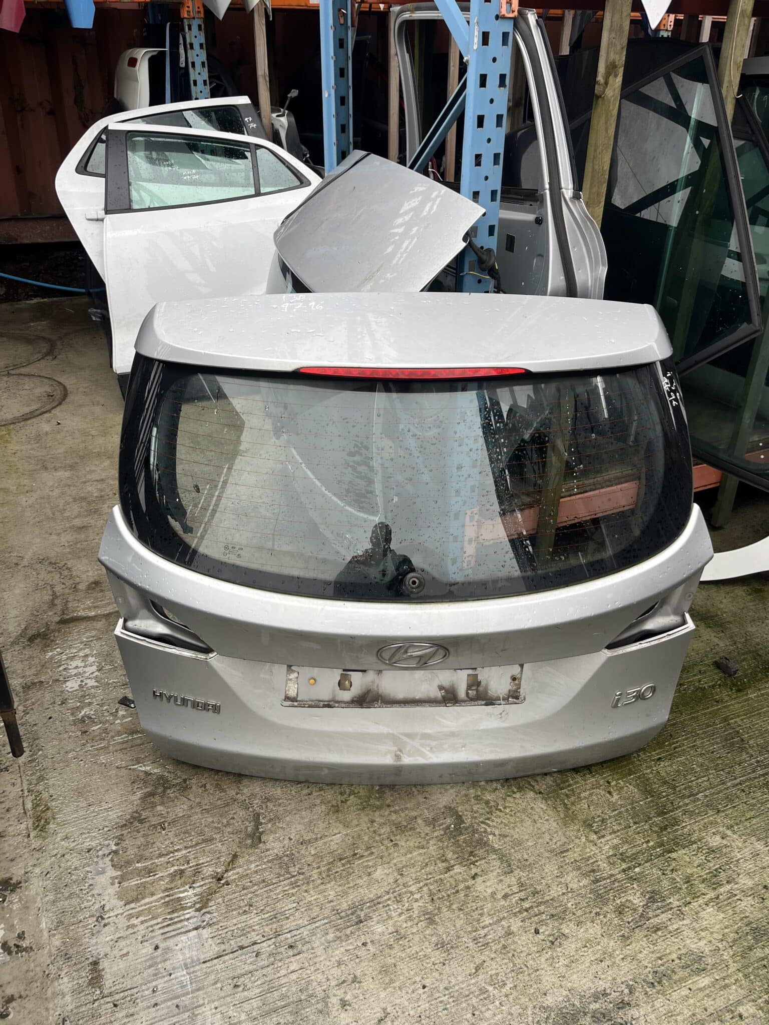 Hyundai I30 2012-2017 Estate Tailgate – Silver RAH Colour Code ( Call Office For Delivery Quote )