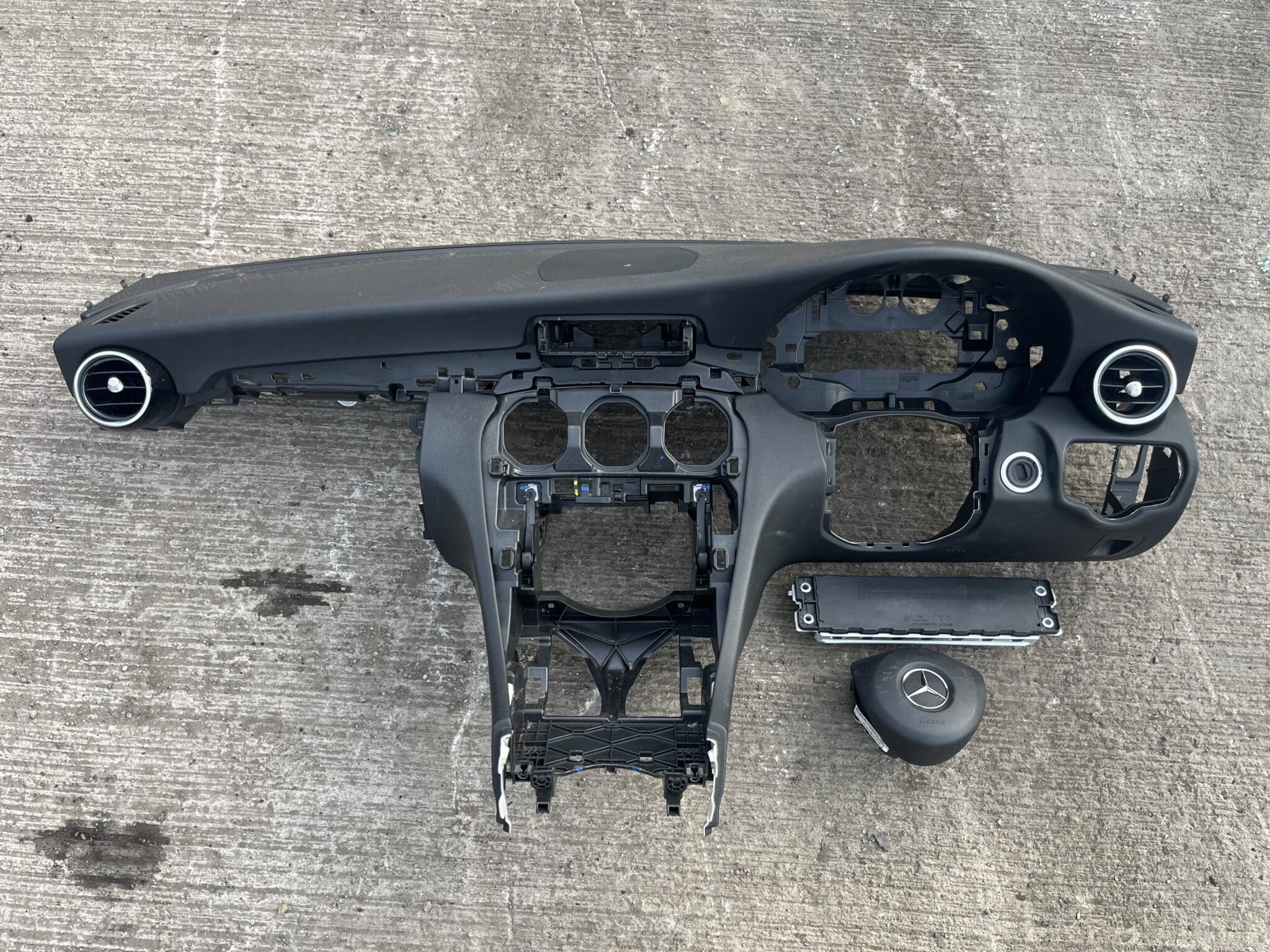 Mercedes C Class 2014-2019 W205 Dashboard And Airbags