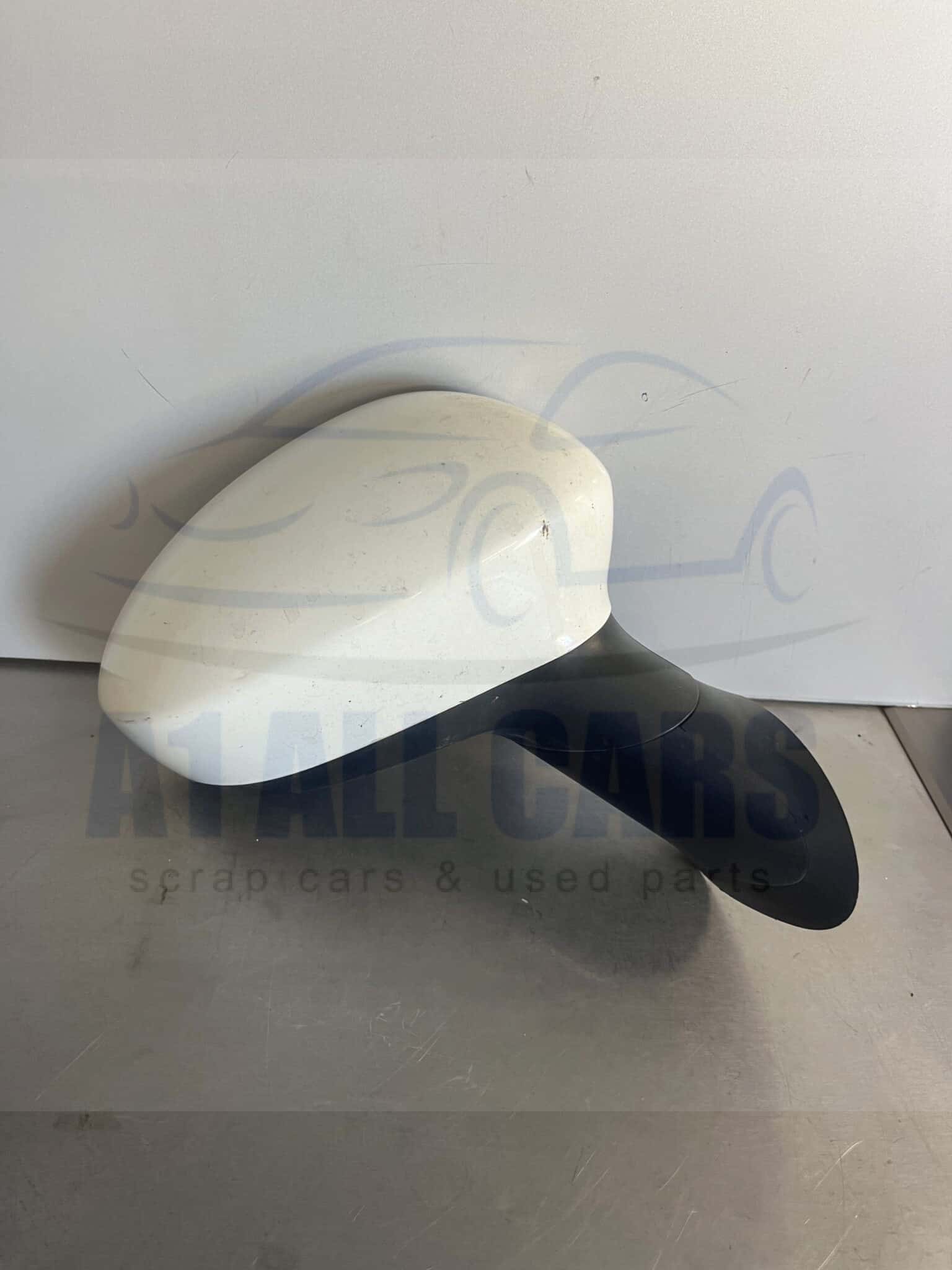 Fiat Punto 2006-2013 Off Side Electric Door Mirror – White Colour Code 296/A