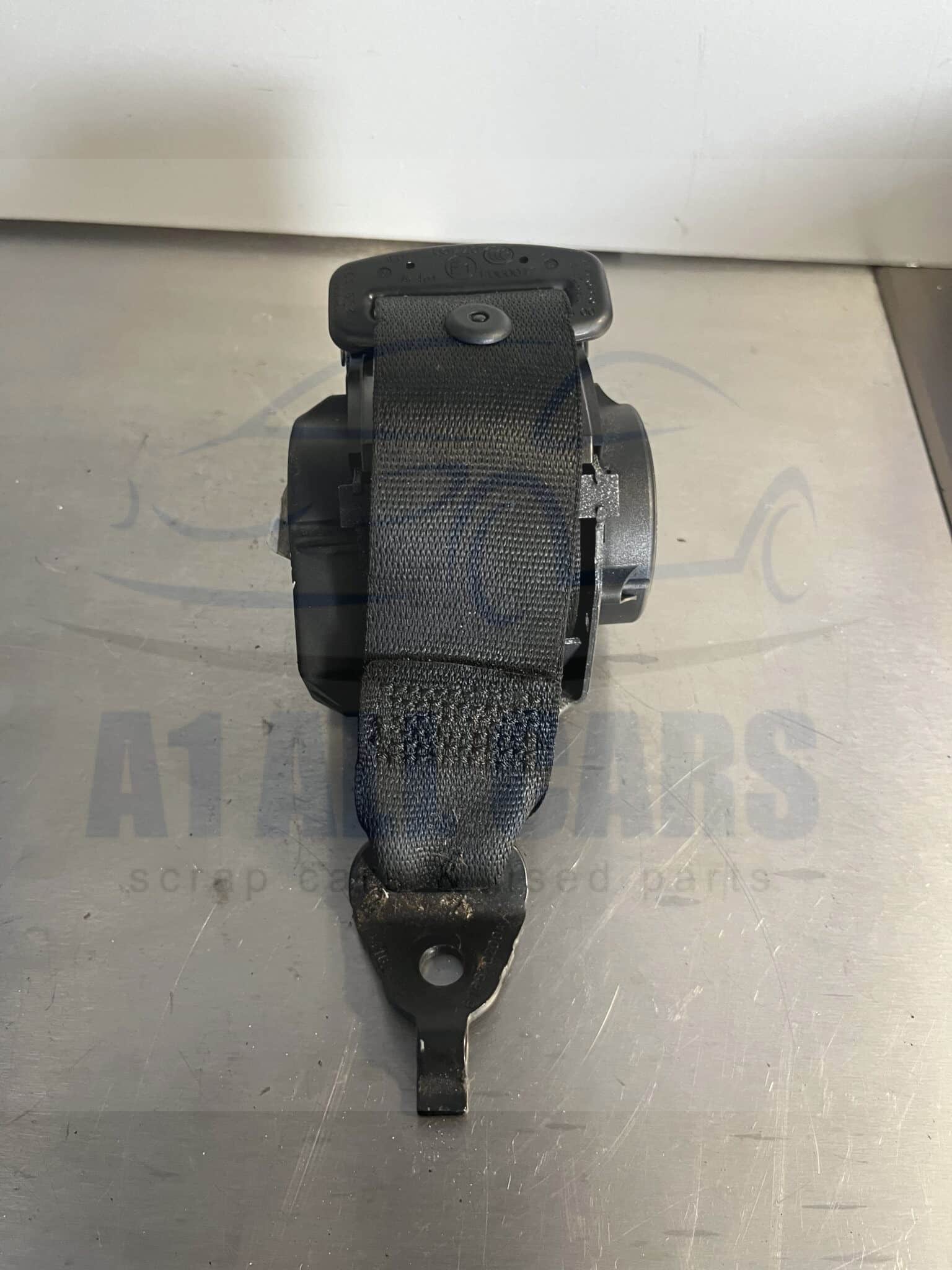 BMW 3 Series 2012-2015 5 Door Saloon Centre Rear Seatbelt – 619185700D