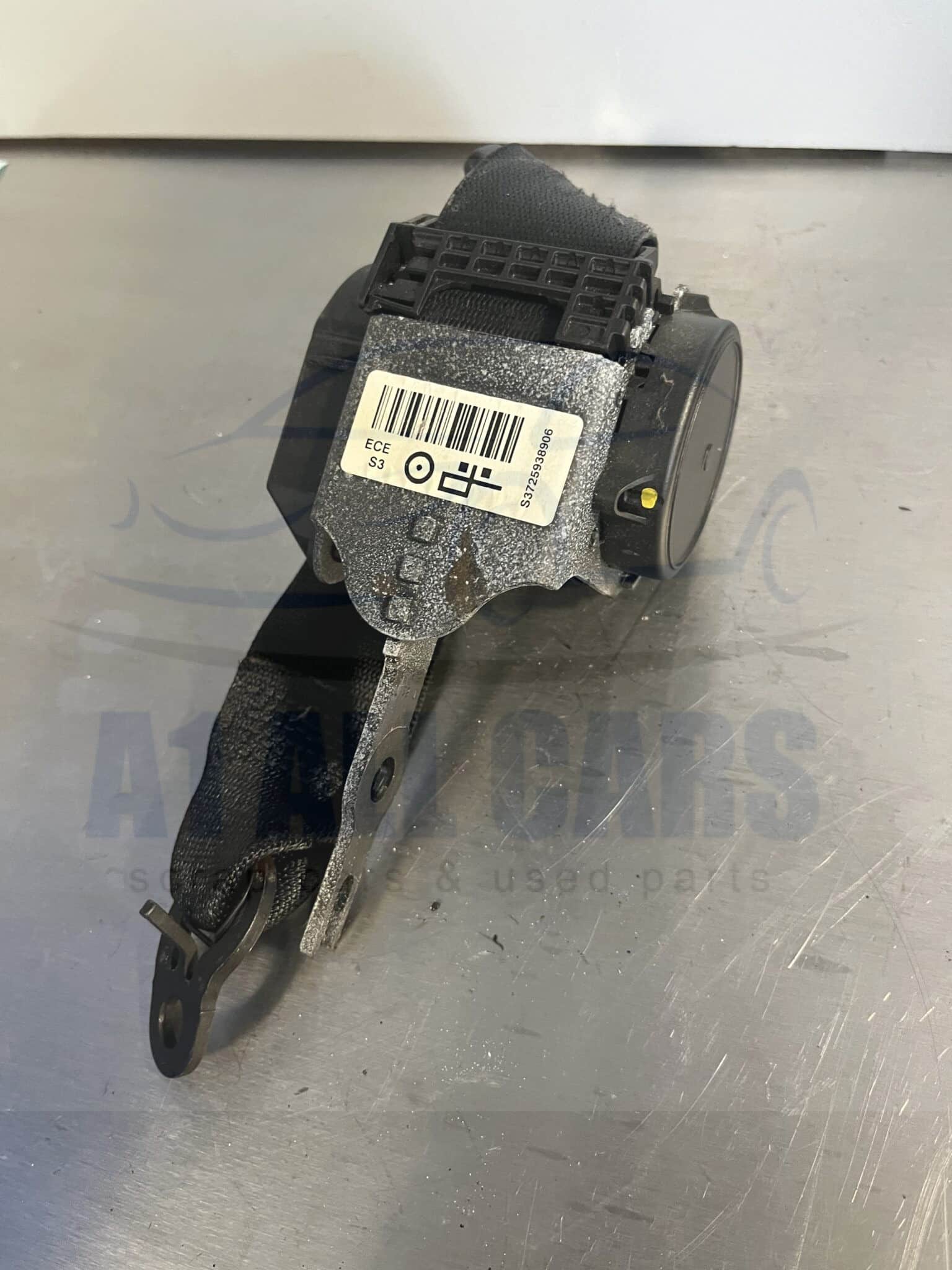 BMW 3 Series 2012-2015 5 Door Saloon Off Side / Near Side Rear Seatbelt – 619185300E ( Universal Fits Both Sides Rear )