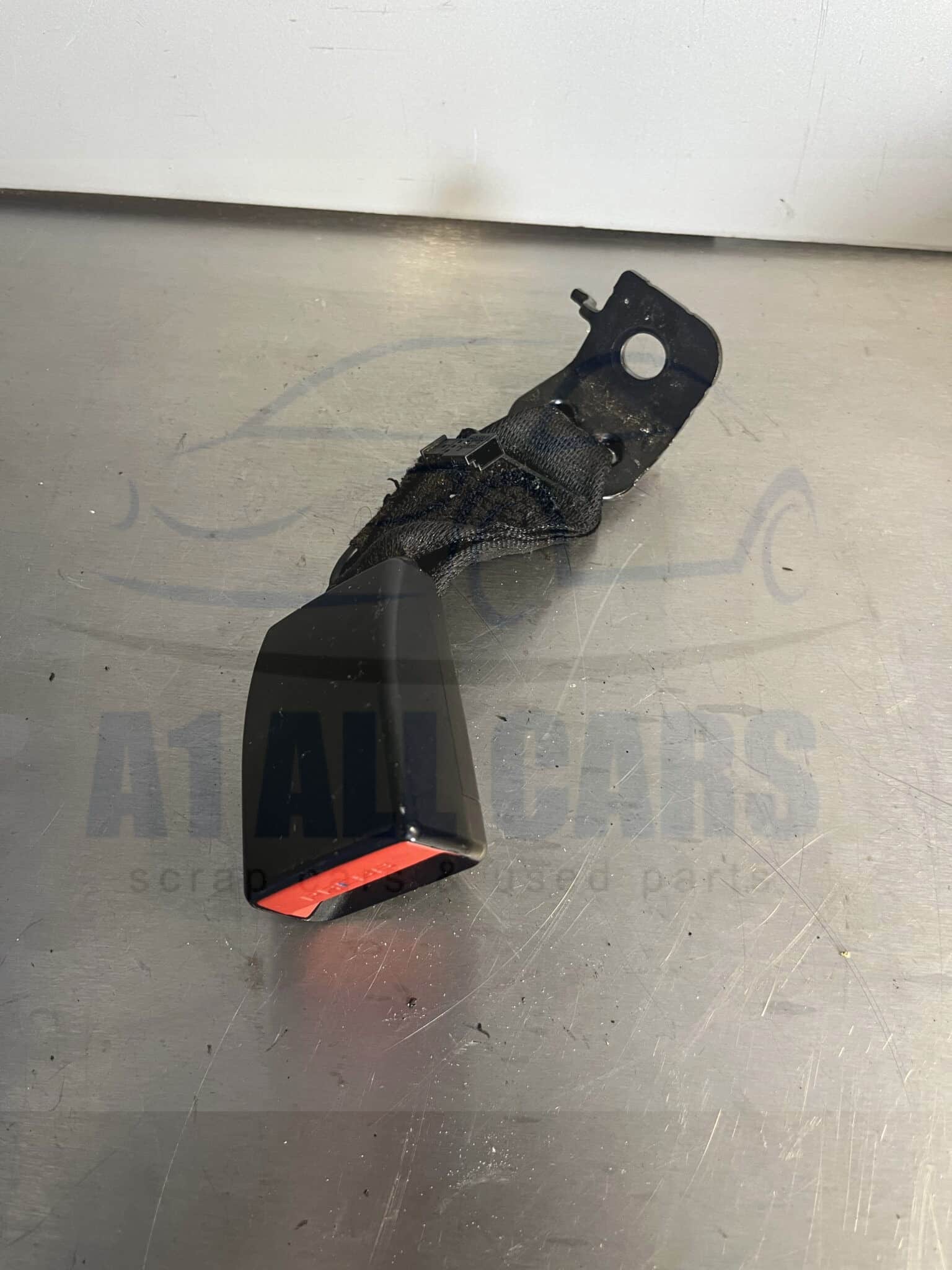 BMW 3 Series 2012-2015 F30 5 Door Saloon Near Side Rear Seatbelt Anchor – 621589200