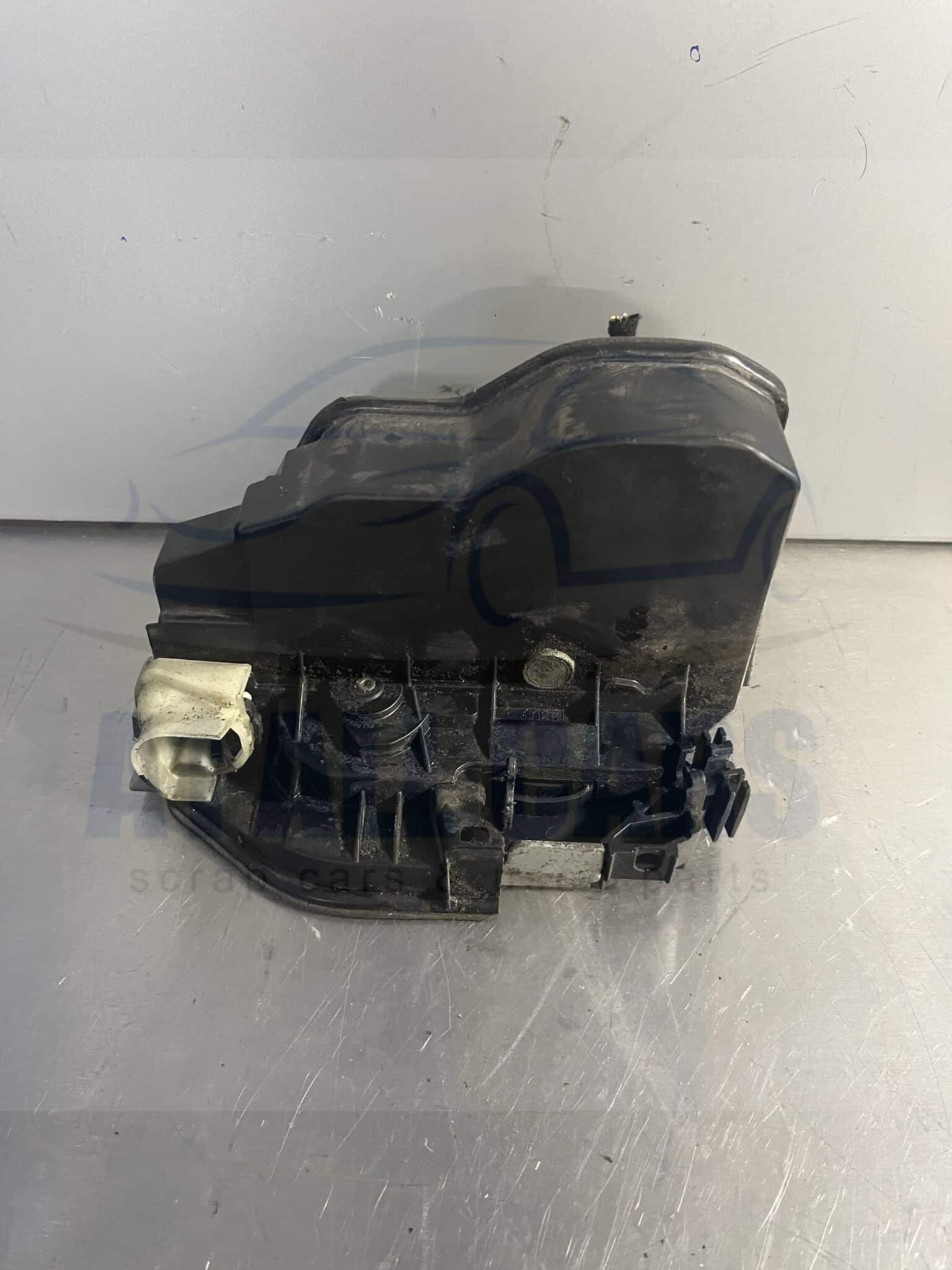 BMW 3 Series 2011-2015 5 Door Off Side Front Door Locking Mechanism – 7202150