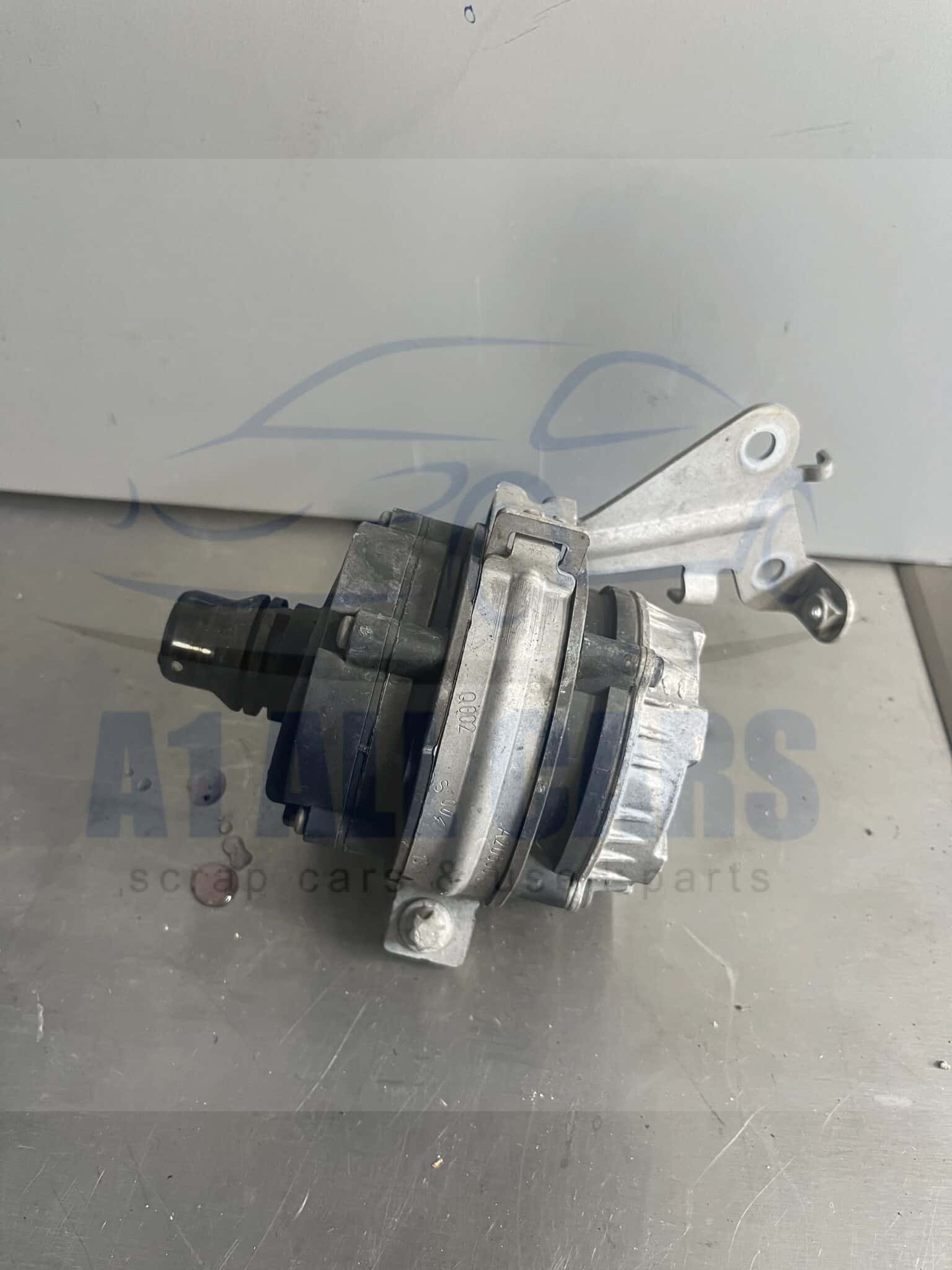 Mercedes C Class 2014-2021 Auxillary Water Pump – A0009053503