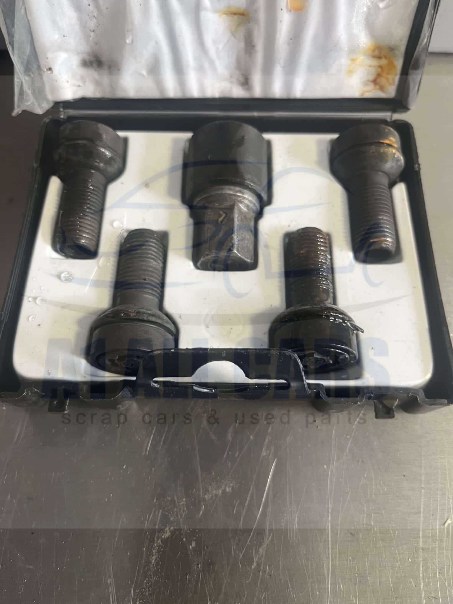 Mercedes C Class 2014-2021 W205 Saloon / Estate Locking Wheel Nut Kit