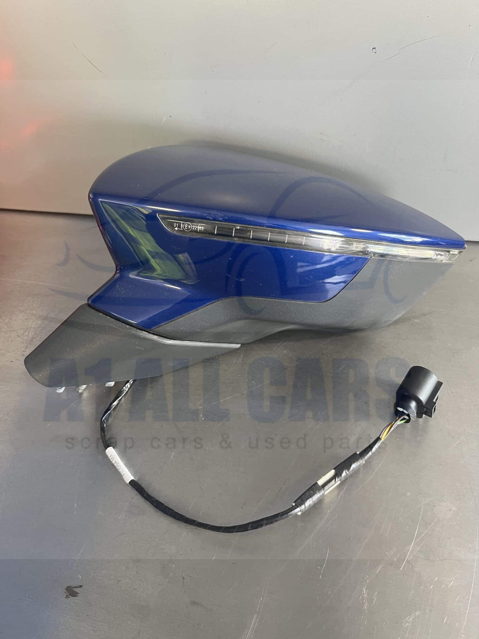 Seat Ibiza 2017-2021 Hatchback Near Side Electric Door Mirror – Blue LW5L Colour Code ( 5 Wire Plug )