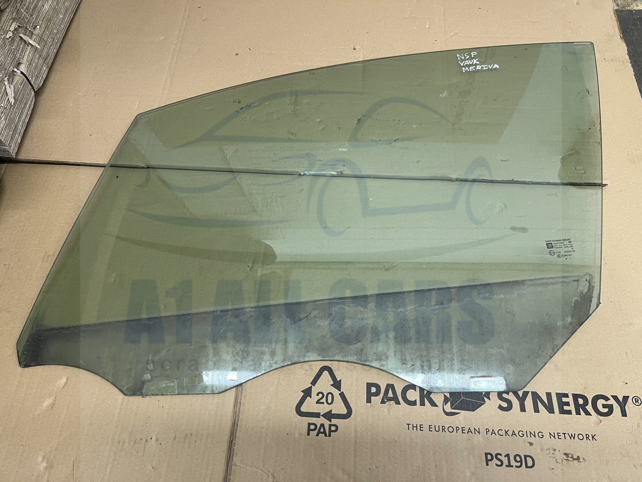 Vauxhall Meriva 2010-2015 5 Door Hatchback Near Side Front Door Glass