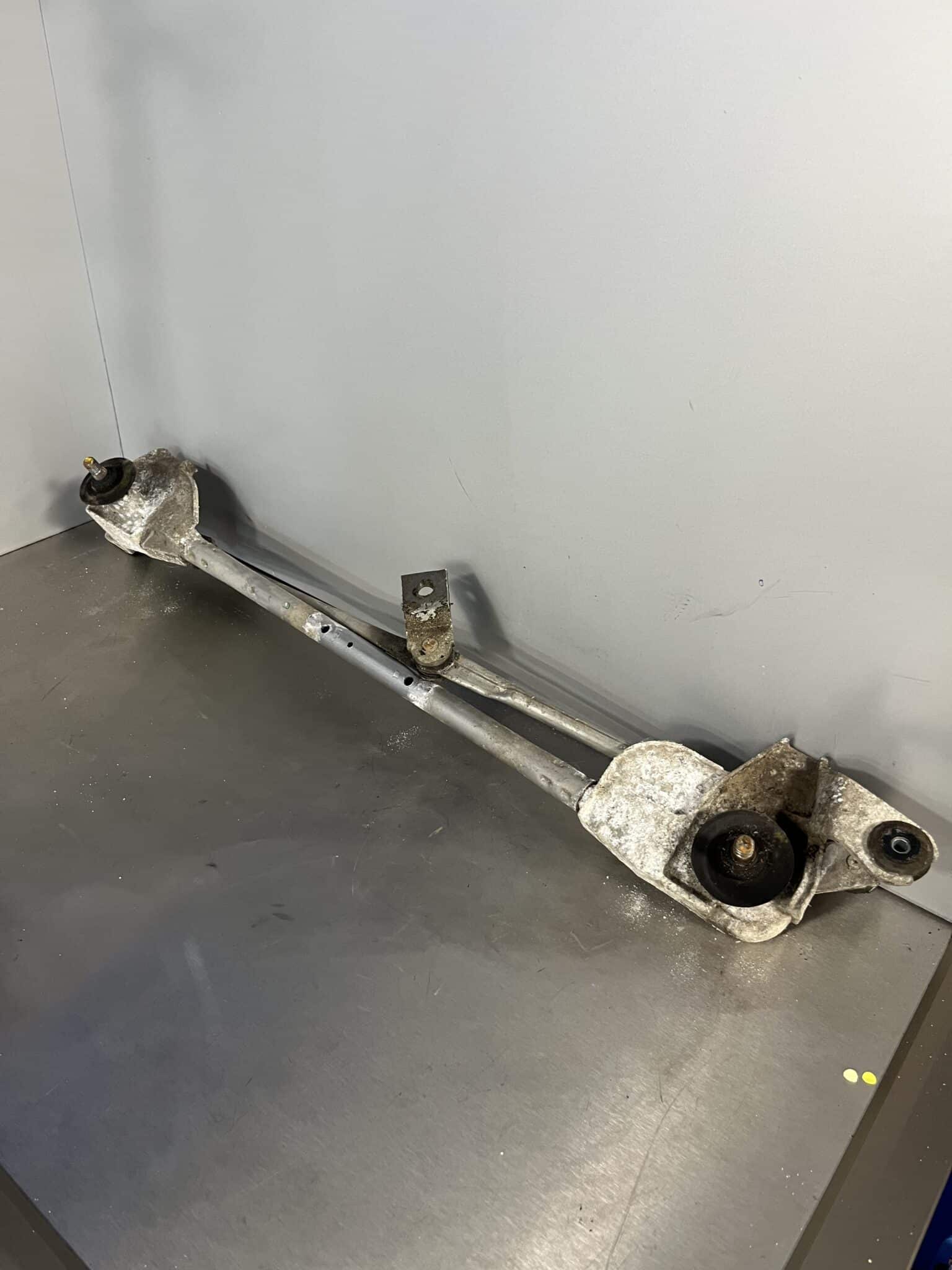 Nissan Navara 2005-2015 Wiper Linkage