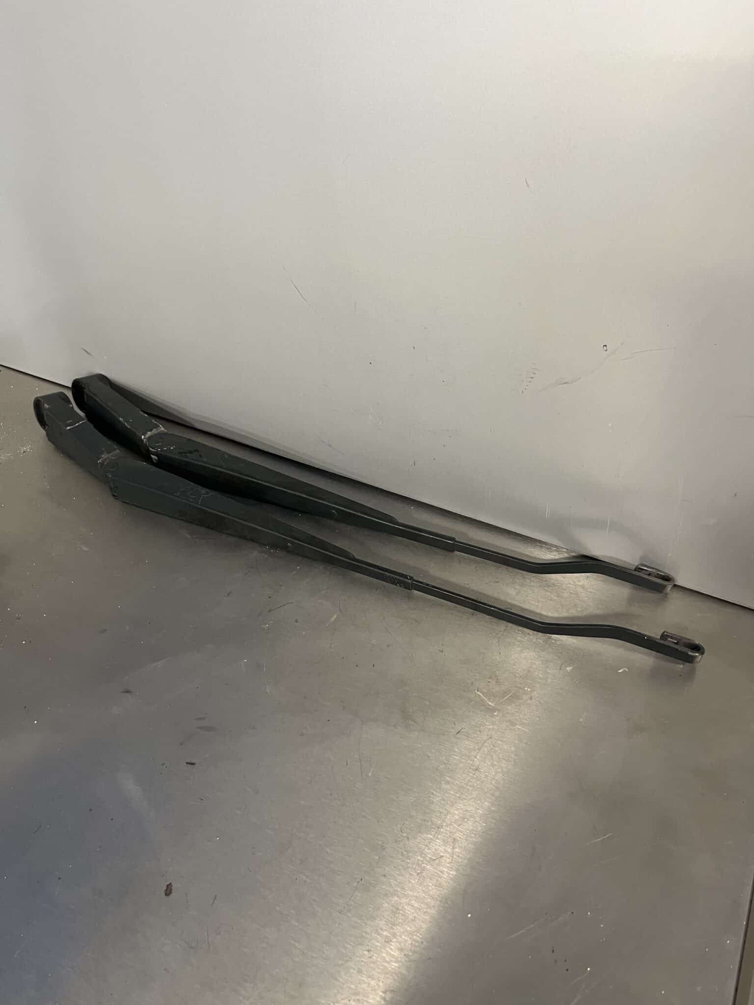 Nissan Navara 2005-2015 Wiper Arms – Pair