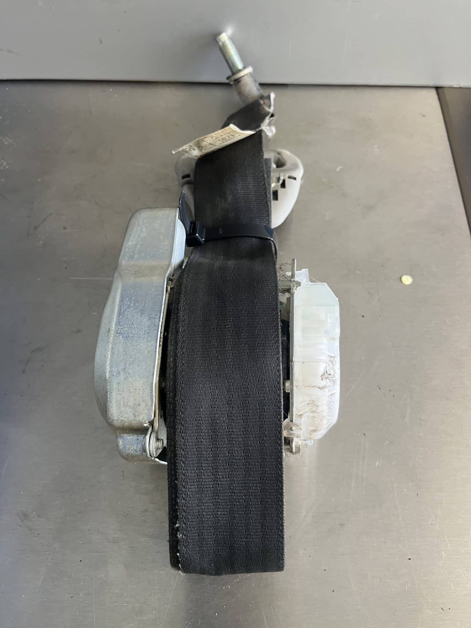 Nissan Navara 2005-2010 5 Door Truck Near Side Front Seatbelt – 7P1030-P