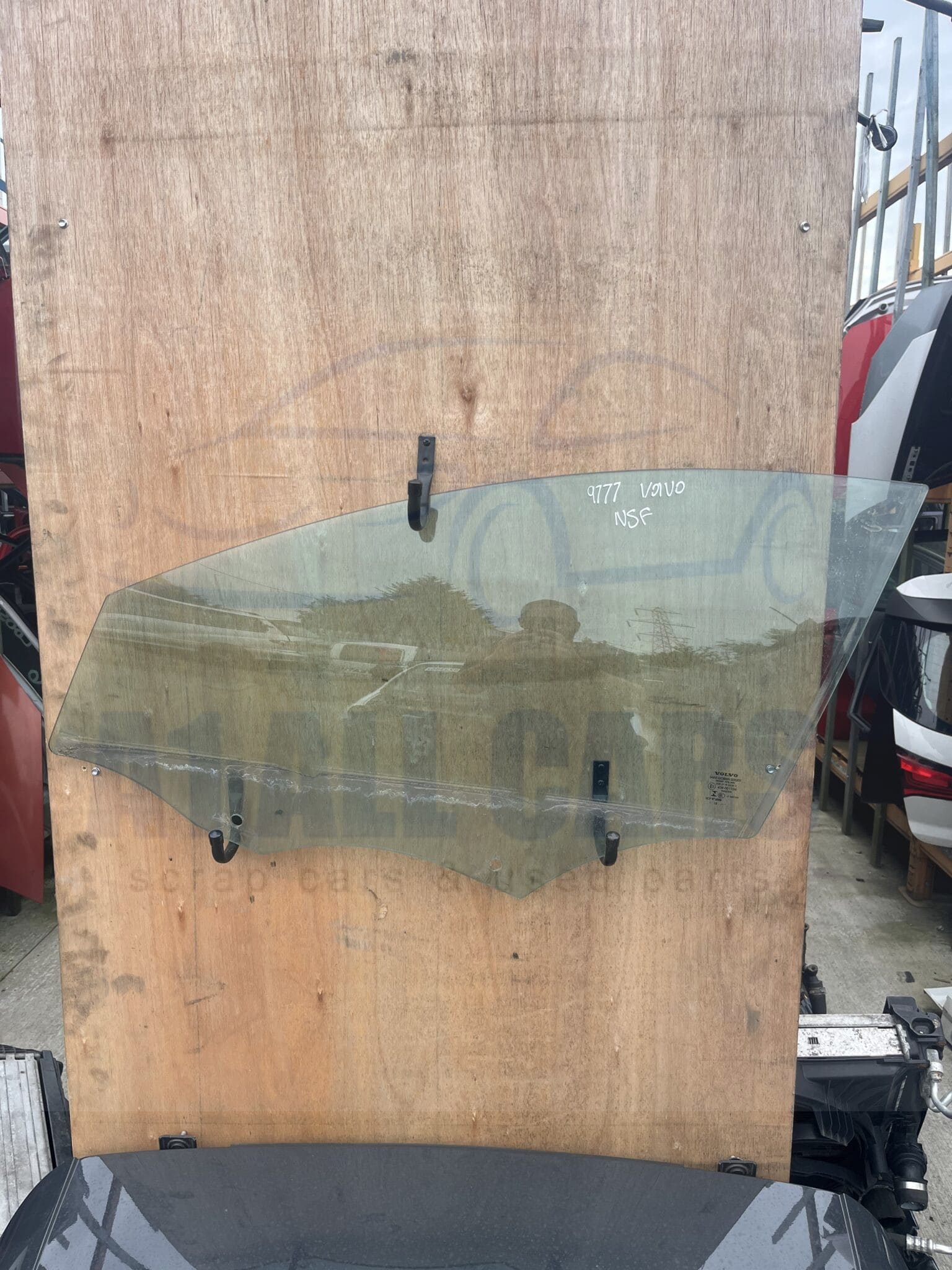 Volvo V60 2010-2018 5 Door Estate Near Side Front Door Glass