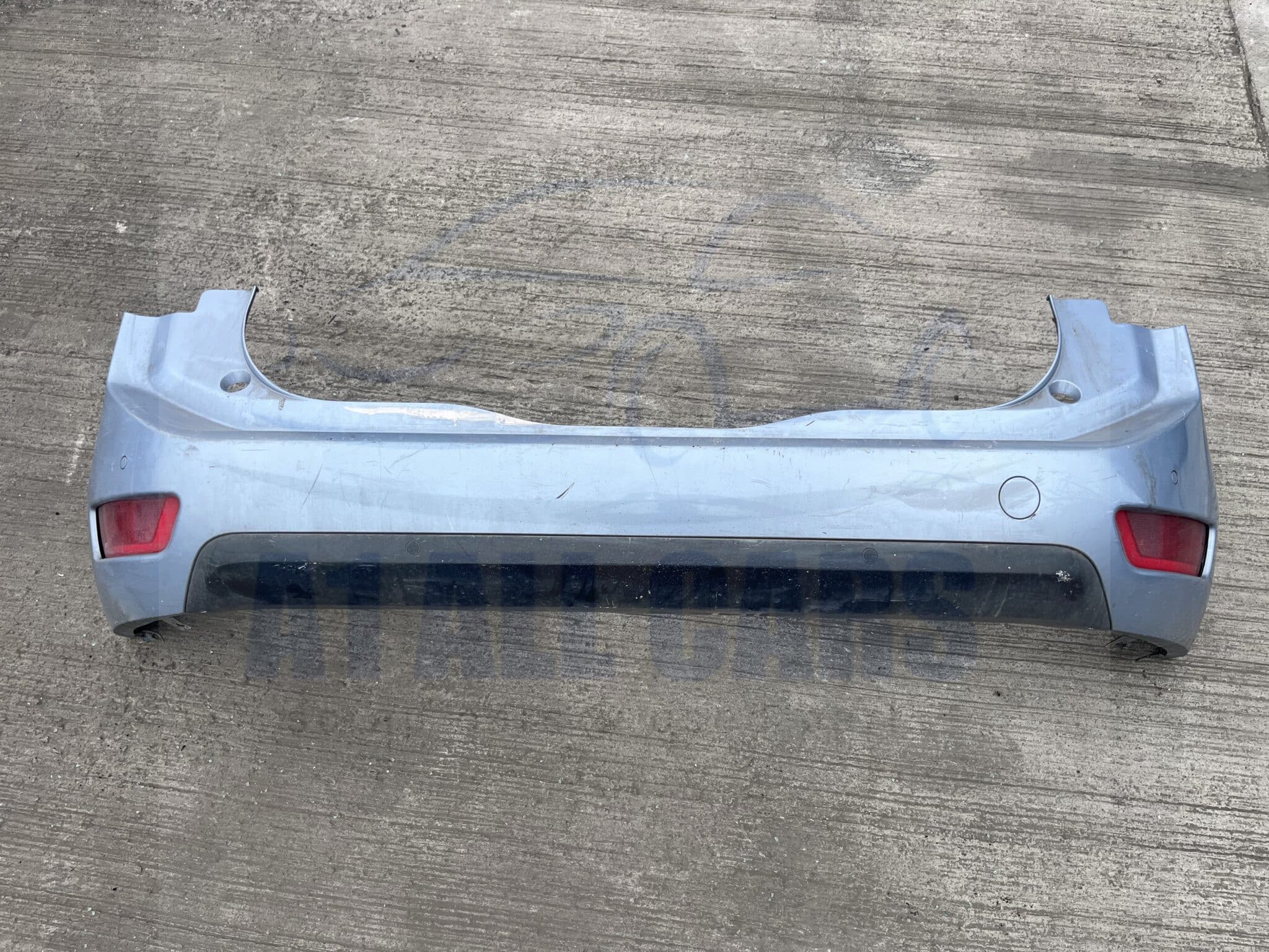 Citroen C4 Picasso 2013-2018 5 Door MPV Rear Bumper – Blue EHHC Colour Code ( Few Marks And Scratches )