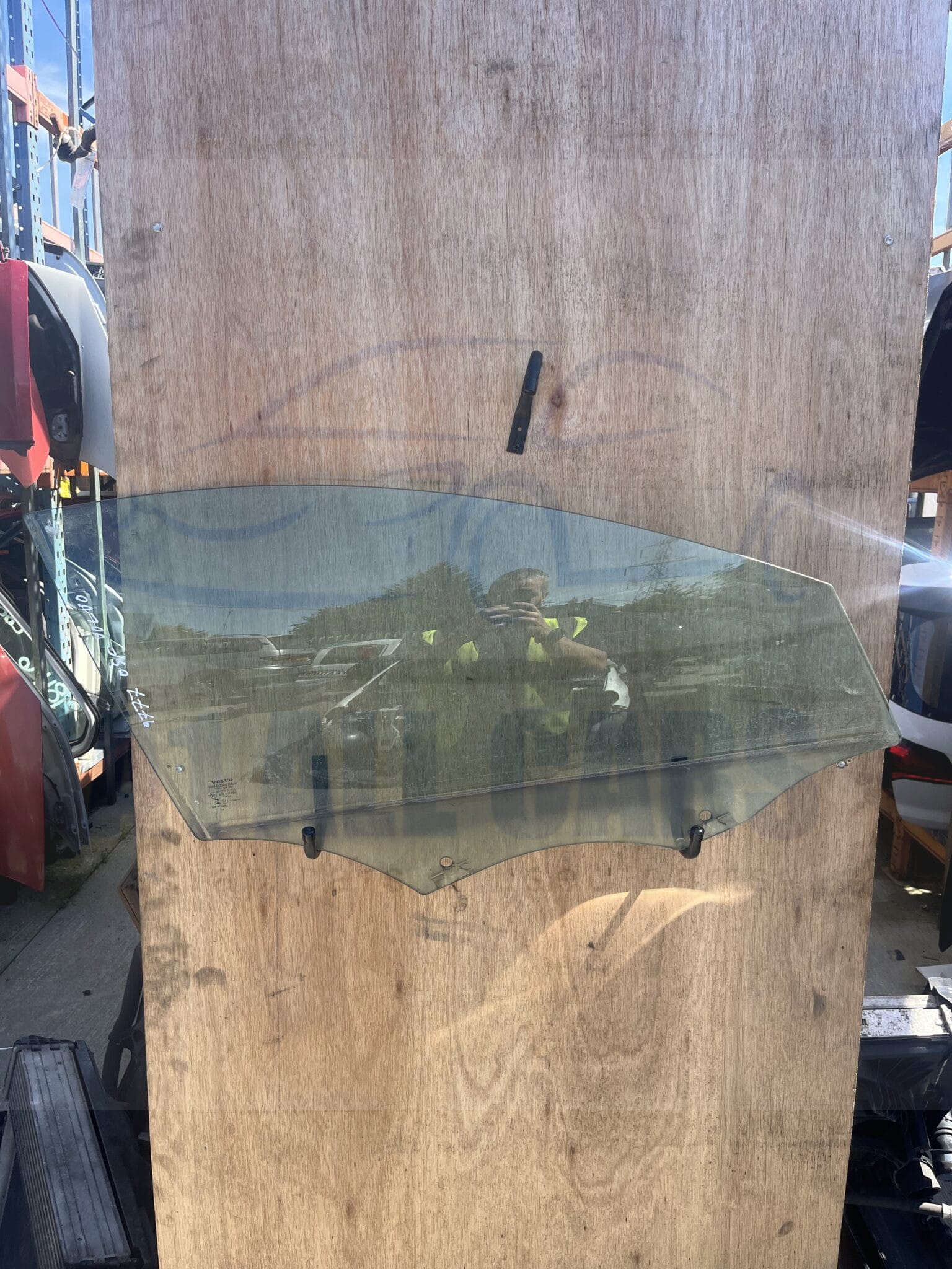 Volvo V60 2010-2018 5 Door Estate Off Side Front Door Glass