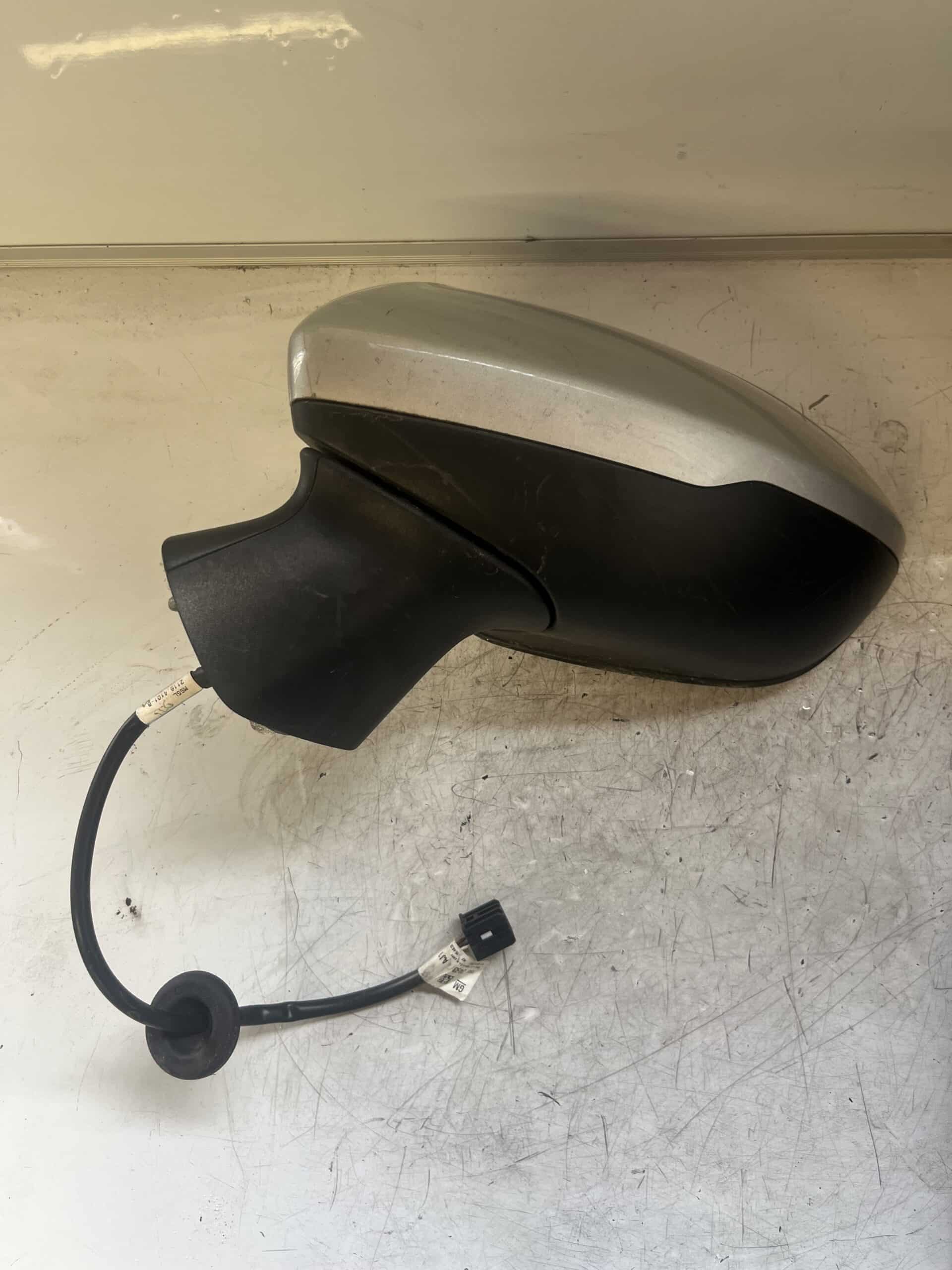 Vauxhall Astra 2015-2021 Hatchback / Estate Near Side Electric Door Mirror – Silver Z176