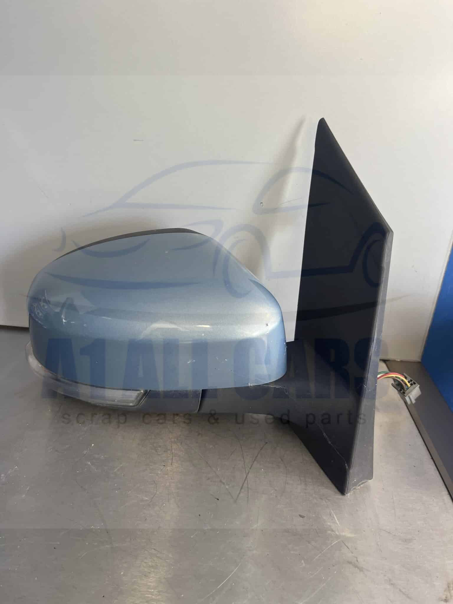Ford Focus 2008-2011 Hatchback / Estate Off Side Electric Door Mirror – Blue M8 Colour Code