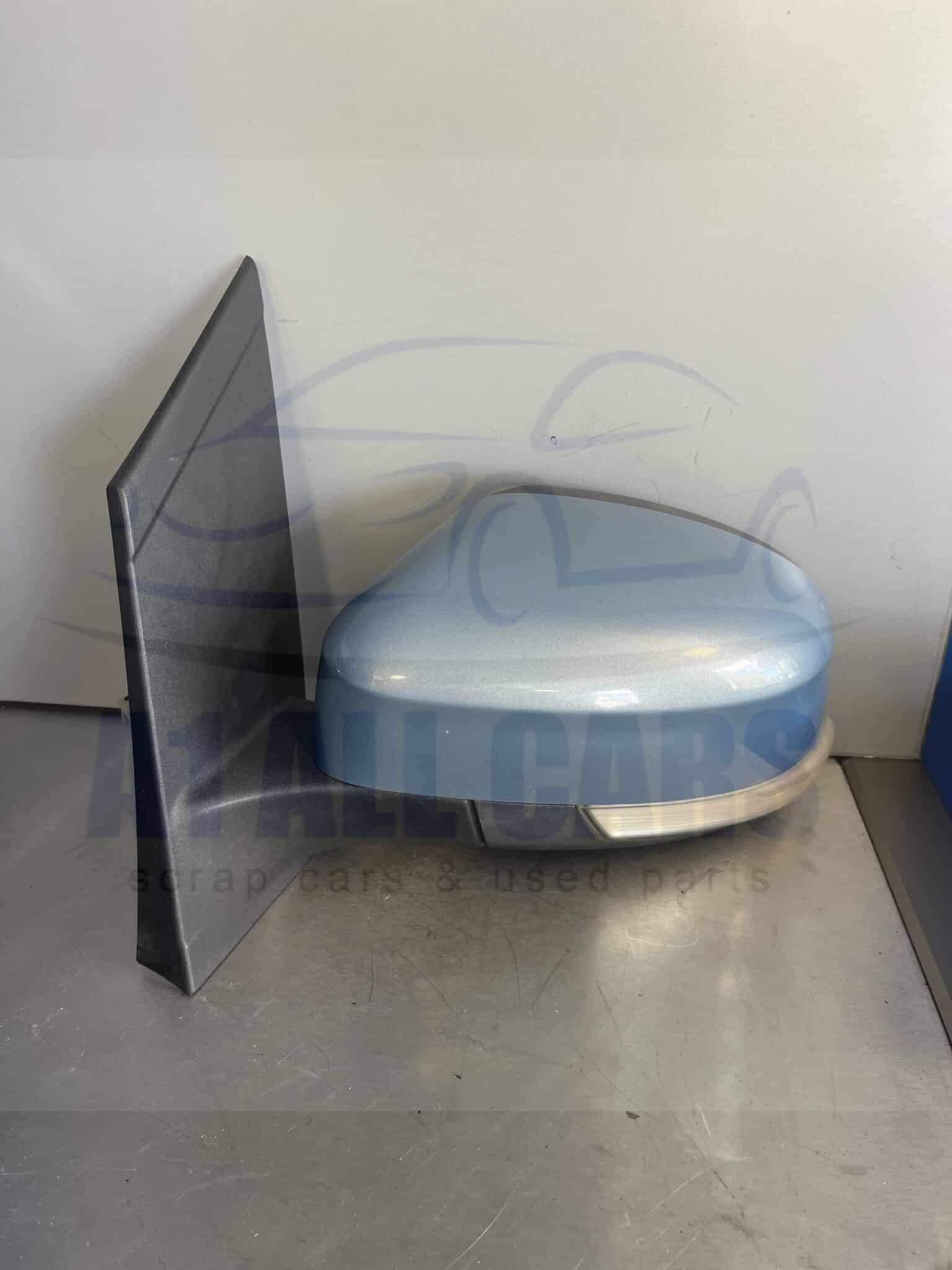 Ford Focus 2008-2011 Hatchback / Estate Near Side Electric Door Mirror – Blue M8 Colour Code