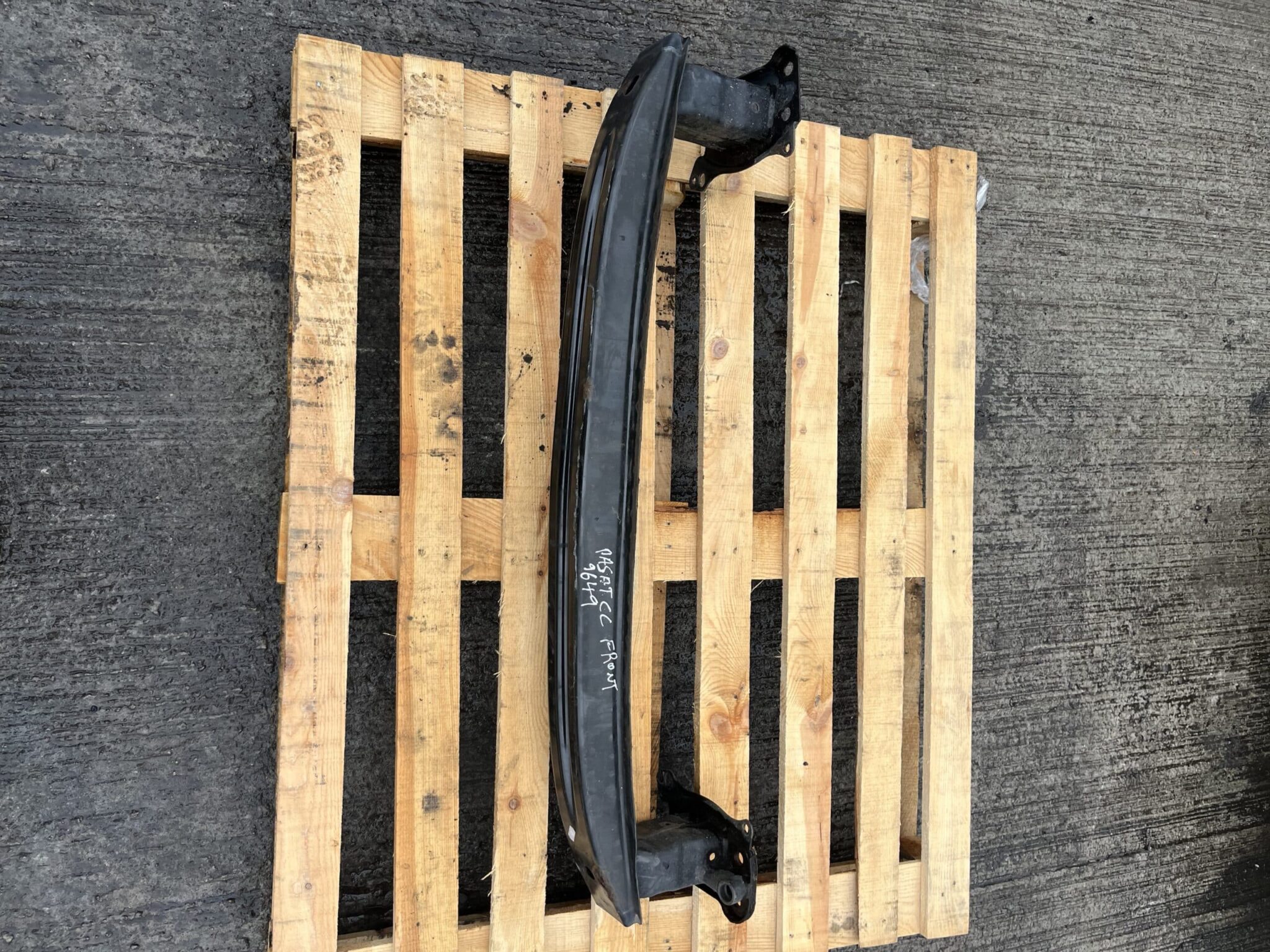 Volkswagen Passat CC 2008-2011 Front Bumper Reinforcer / Crash Bar
