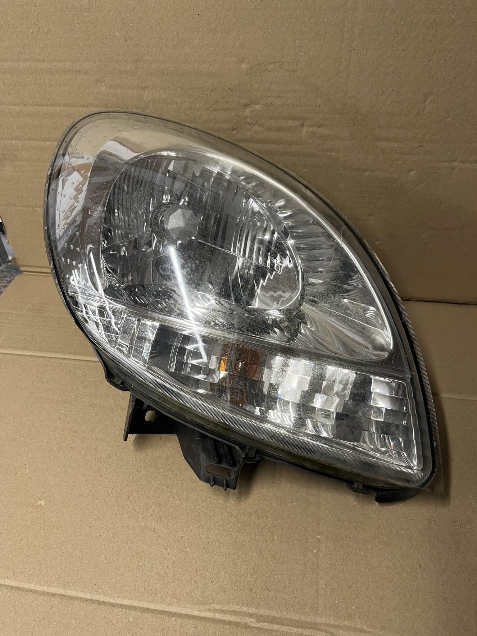 Renault Kangoo 2006-2008 Van Off Side Headlamp – 8200589035