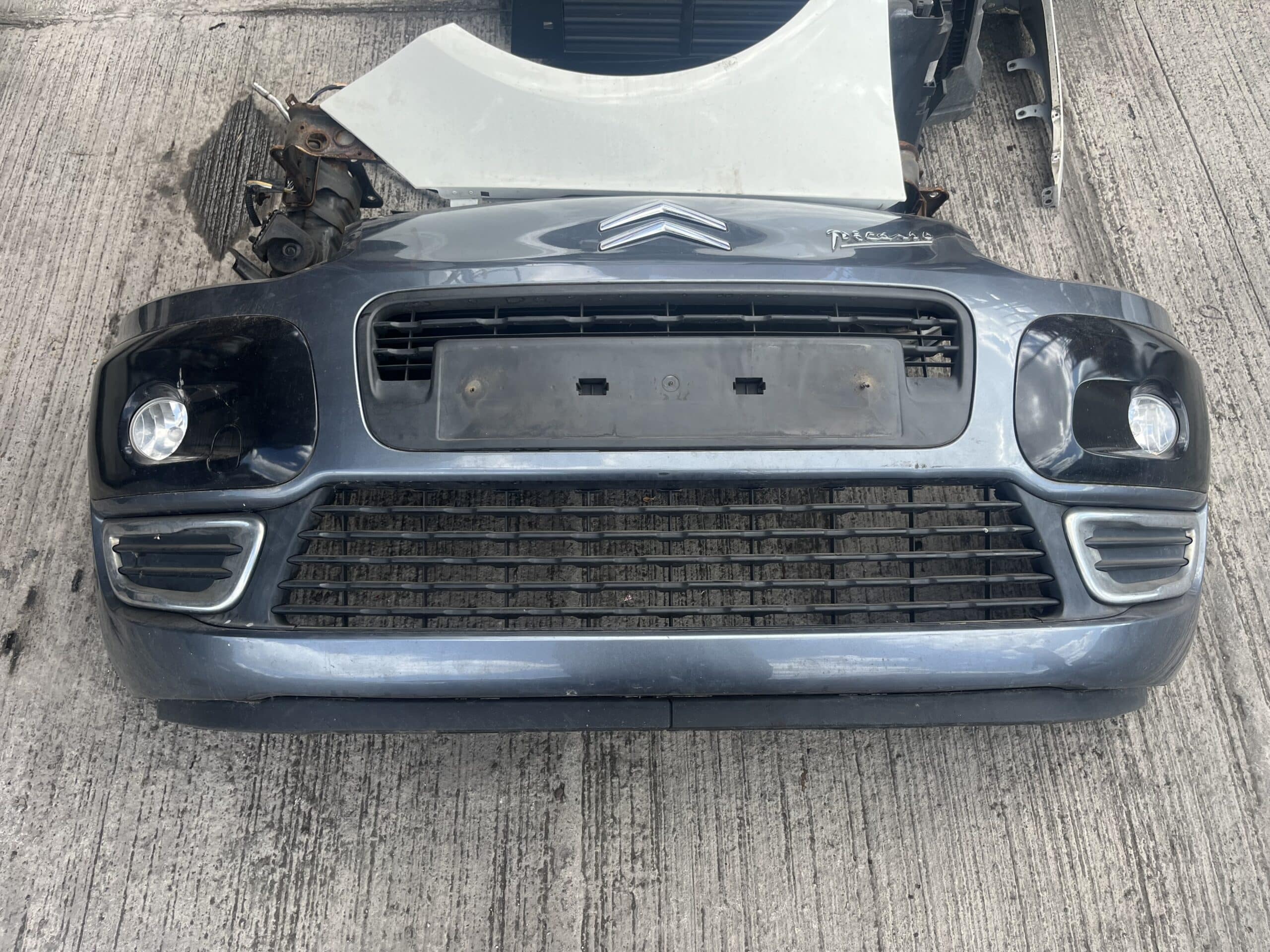 Citroen C3 Picasso 2009-2015 Front Bumper With Fogs – Grey KTHC Colour Code