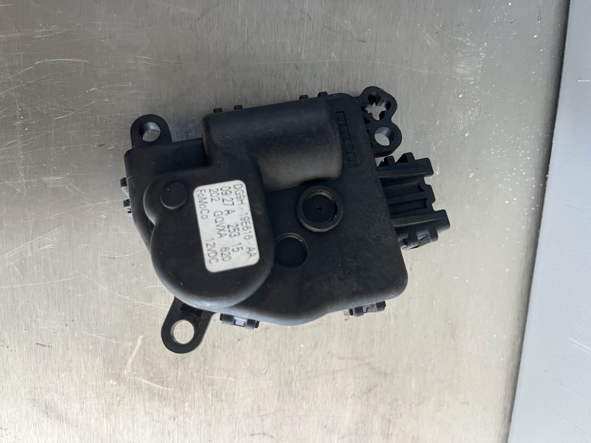 Ford Mondeo 2014-2019 MK5 Heater Flap Motor / Actuator – DG9H-19E616-AA