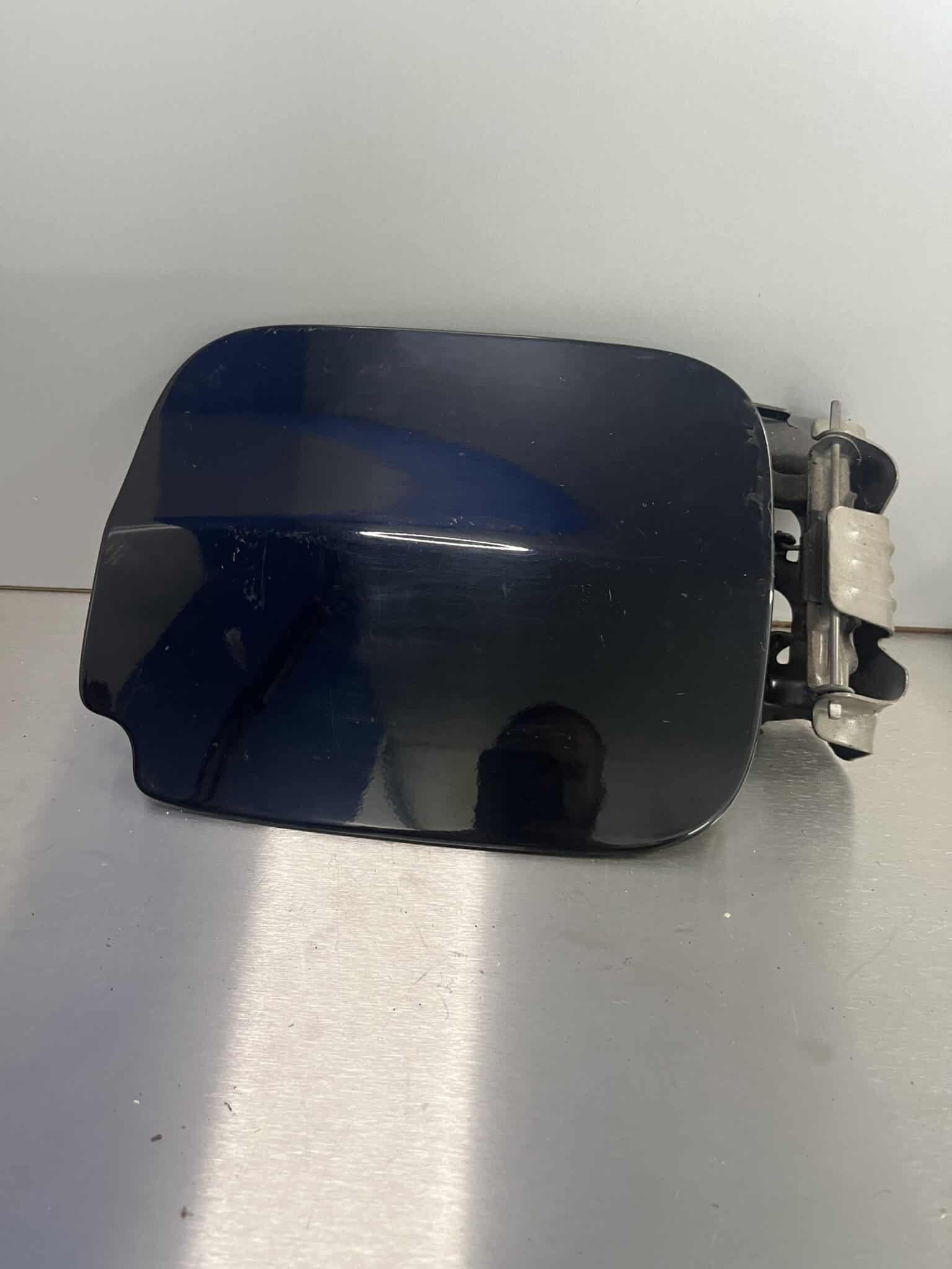 Dacia Duster 2010-2017 5 Door Hatchback Fuel Flap – Black TEB20 Colour Code