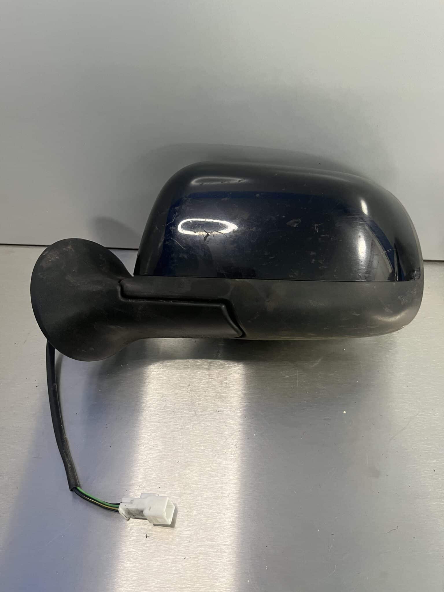Dacia Duster 2010-2014 Near Side Electric Door Mirror – Black TEB20 Colour Code