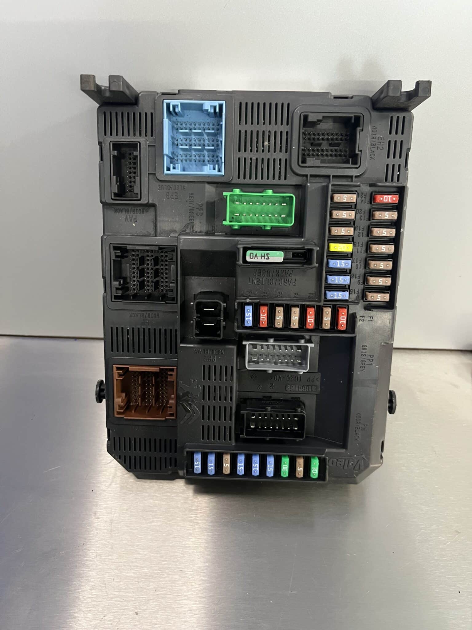 Citroen C4 Picasso 2013-2018 BSI / Fuse Box – 9804067480