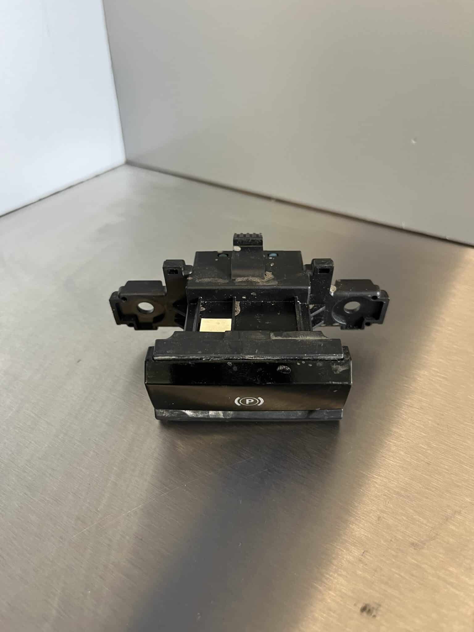 Citroen C4 Picasso 2013-2018 Electronic Handbrake Switch / Button – 98014489ZD