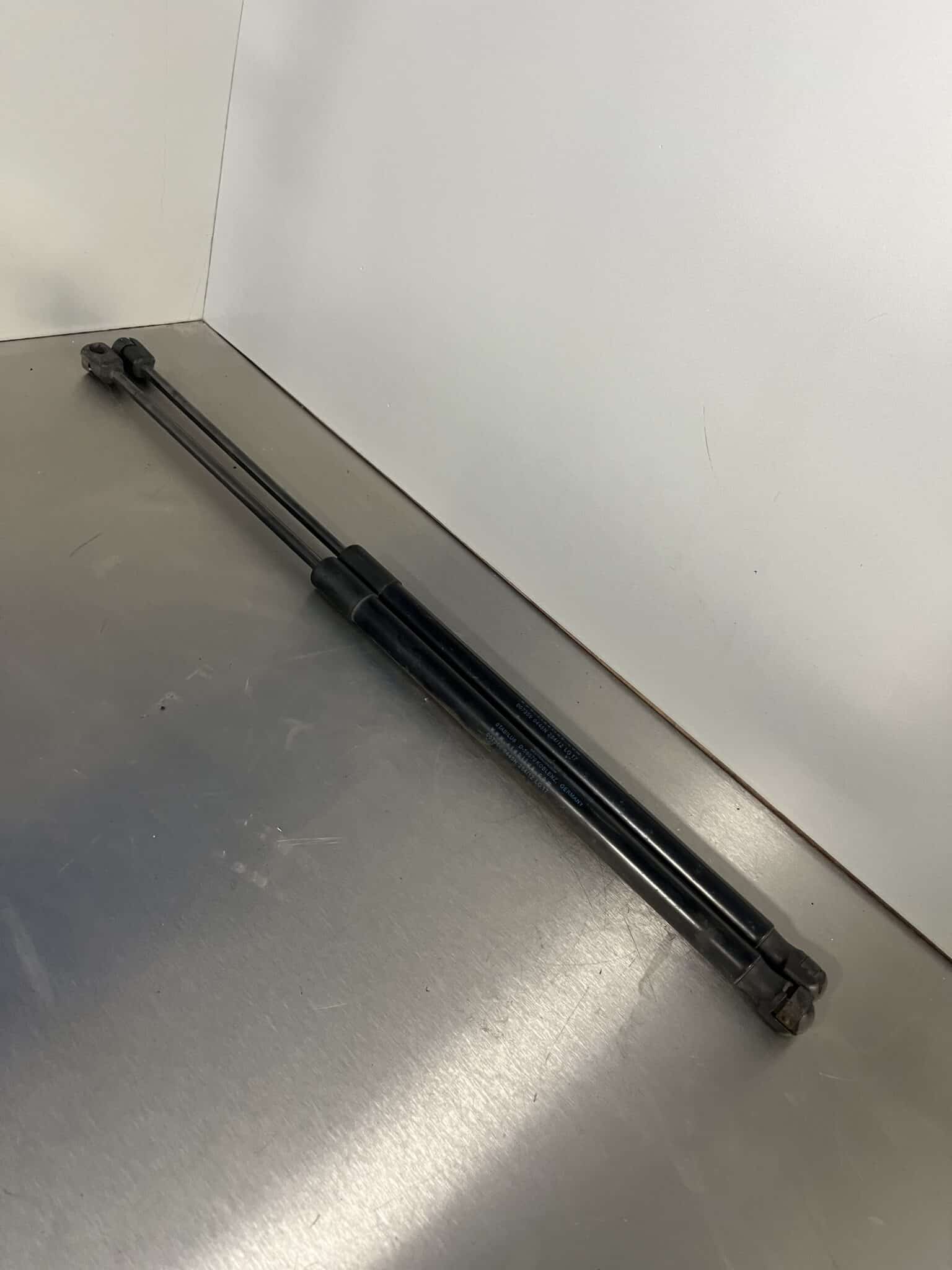 Volvo V60 2010-2018 Estate Tailgate Struts – PAIR