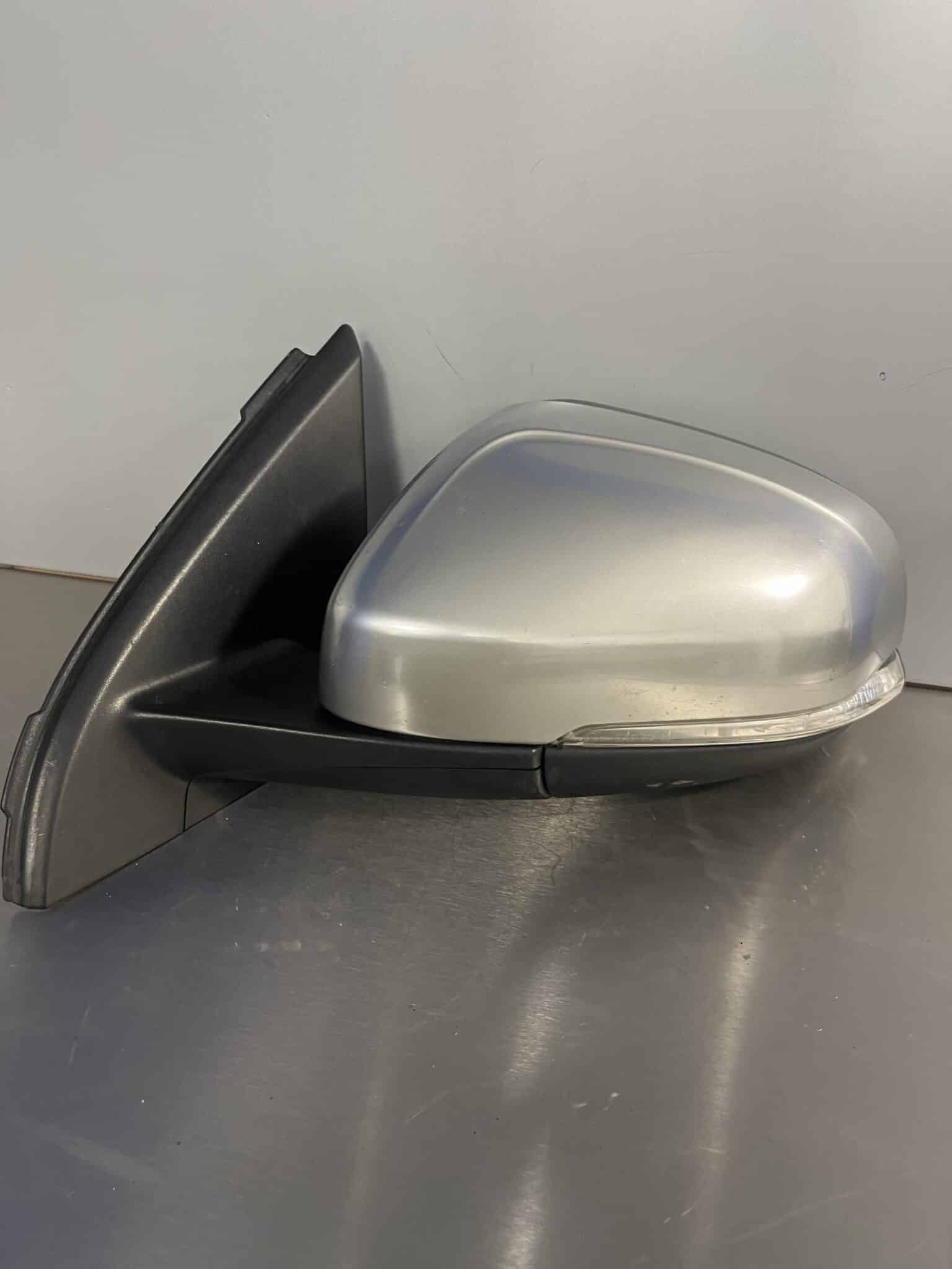 Volvo V60 2010-2014 Near Side Electric Door Mirror – Silver
