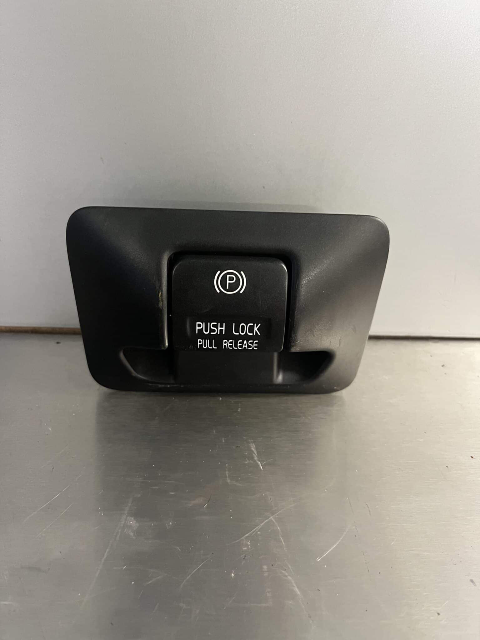 Volvo V60 2010-2018 Electronic Handbrake Switch – 31334637
