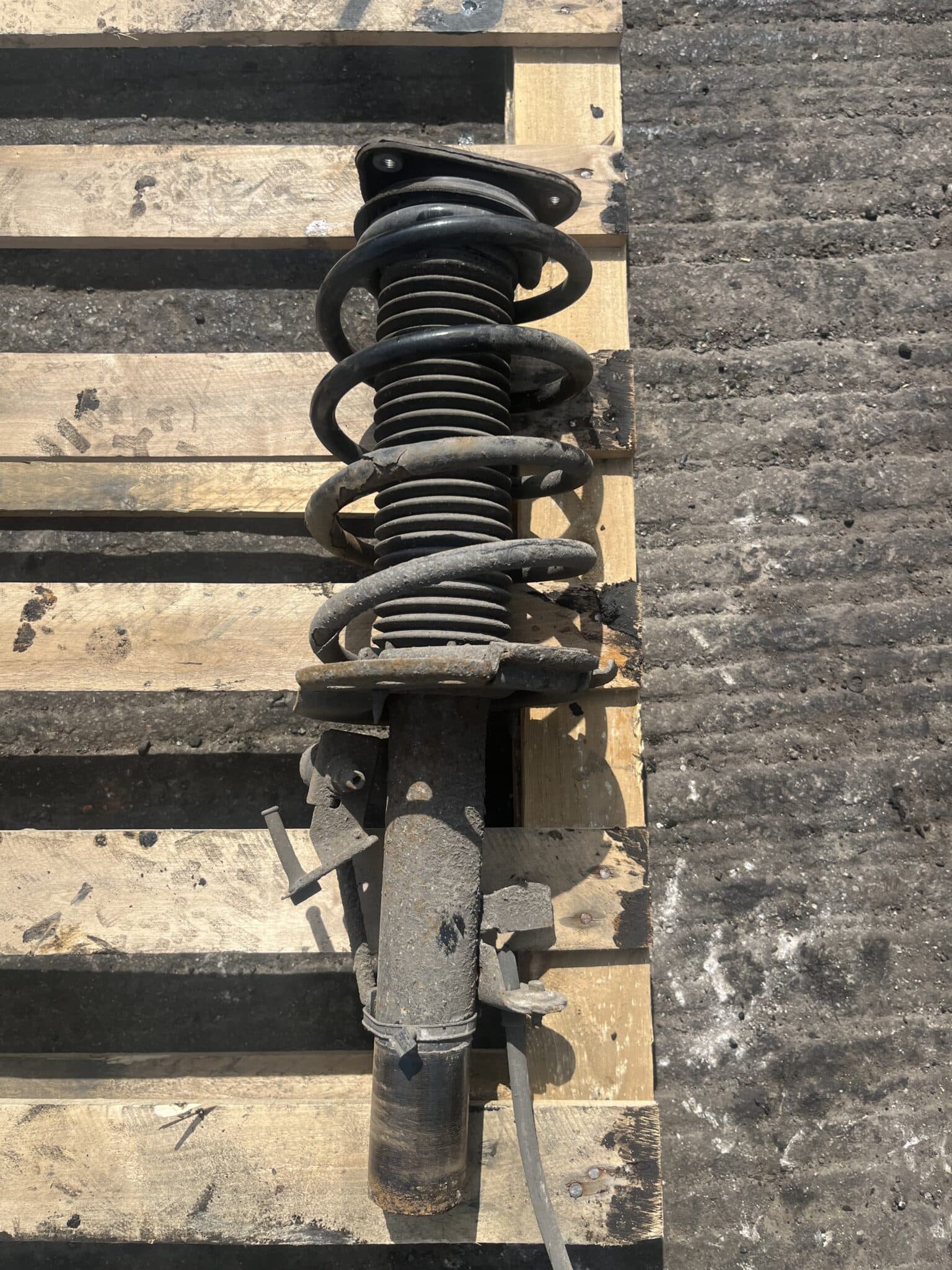 Ford Transit Connect 2013-2018 1.6 Diesel Off Side Front Shock Absorber