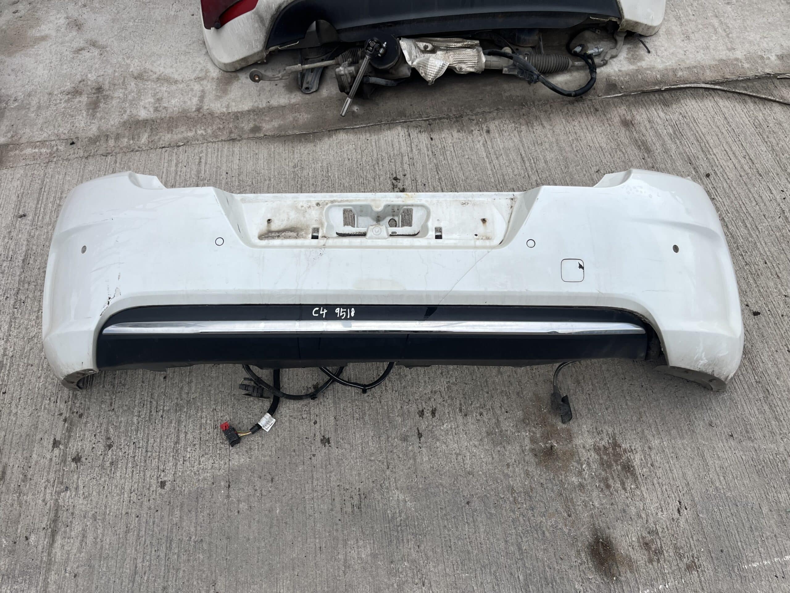 Citroen C4 2010-2015 5 Door Hatchback Rear Bumper – White KWE Colour Code ( SEE INFO )