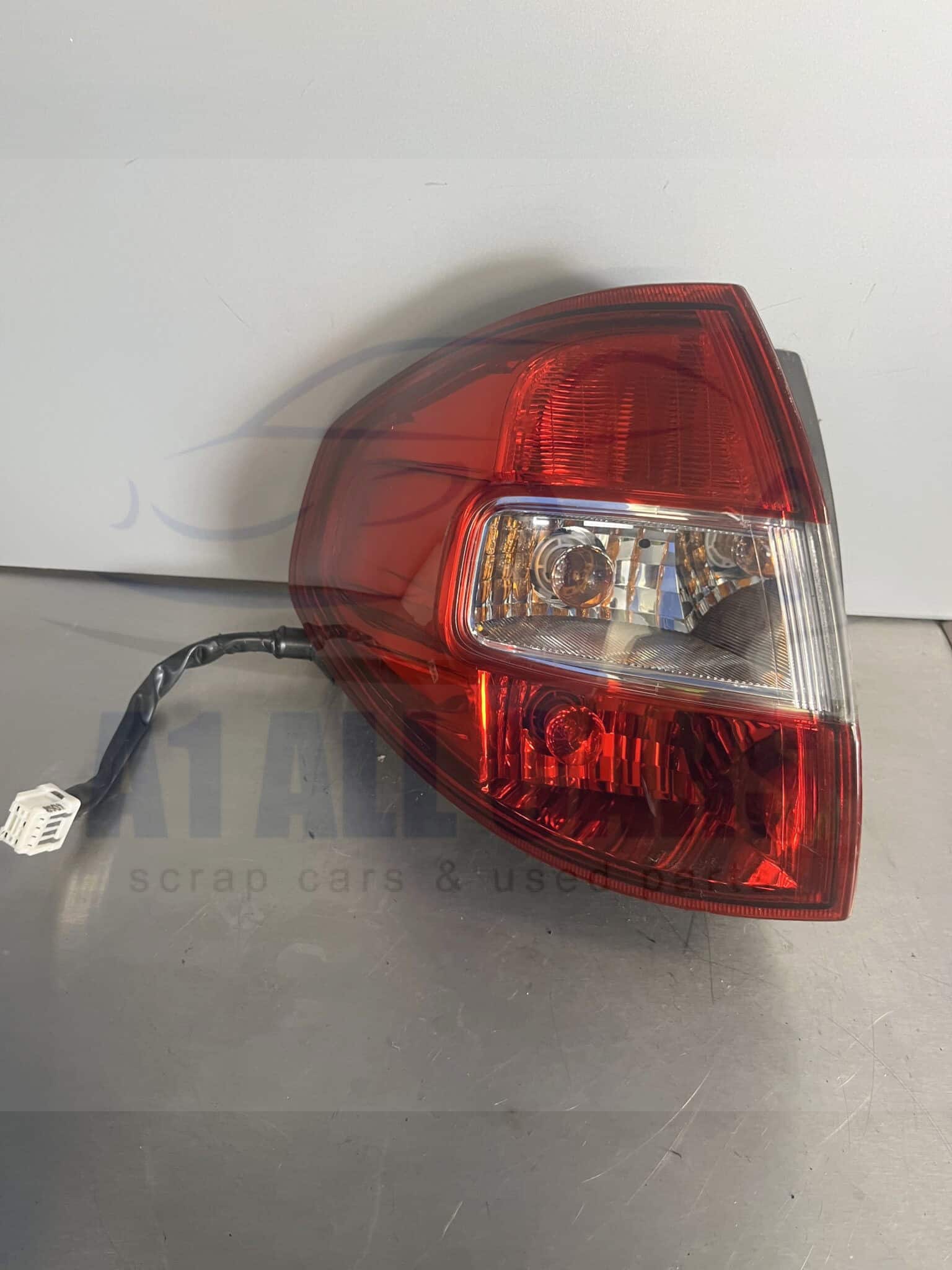 Renault Koleos 2008-2011 Estate Near Side Taillamp – ( Halogen )