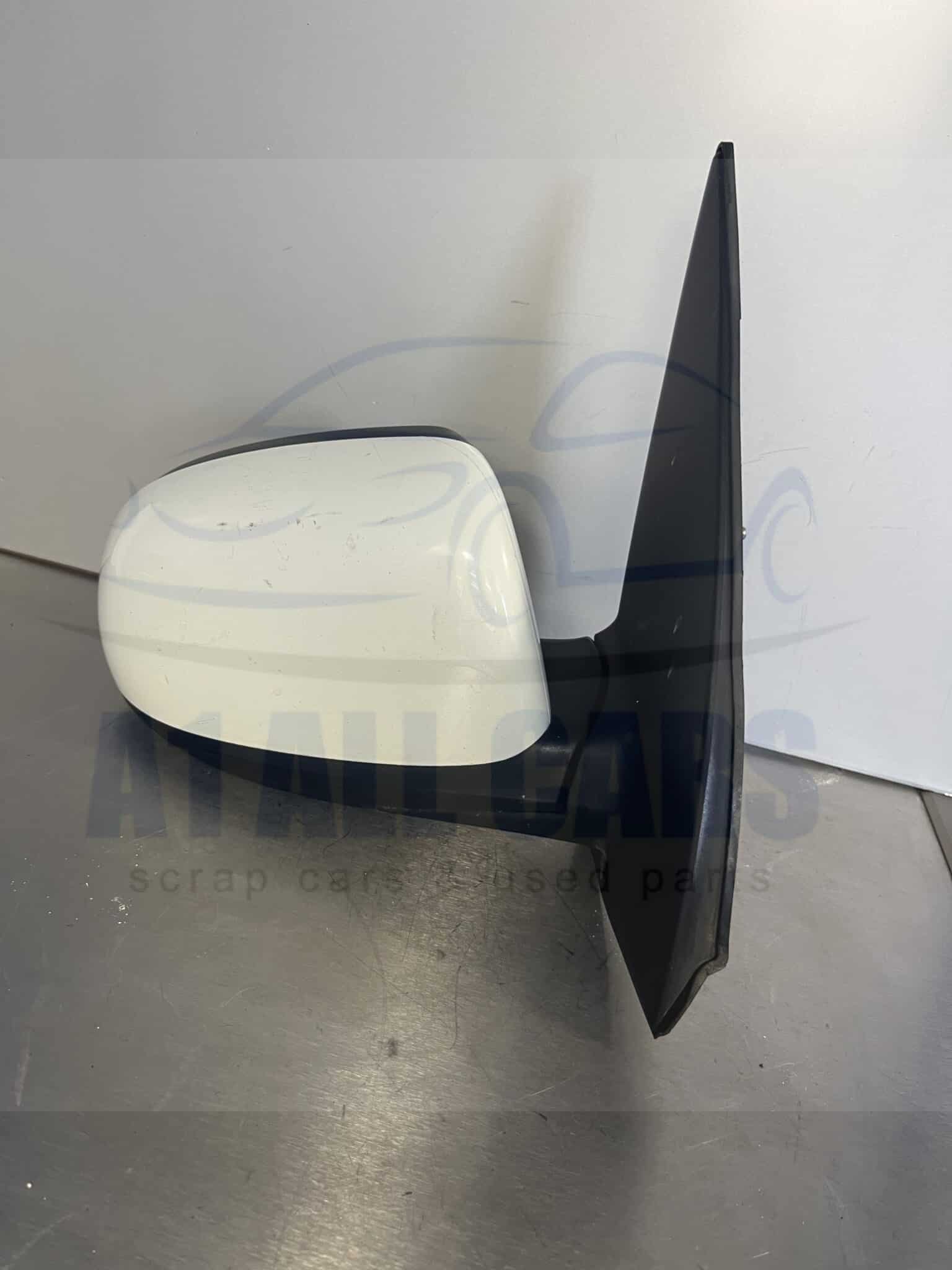 Hyundai i10 2011-2014 Off Side Electric Door Mirror – White
