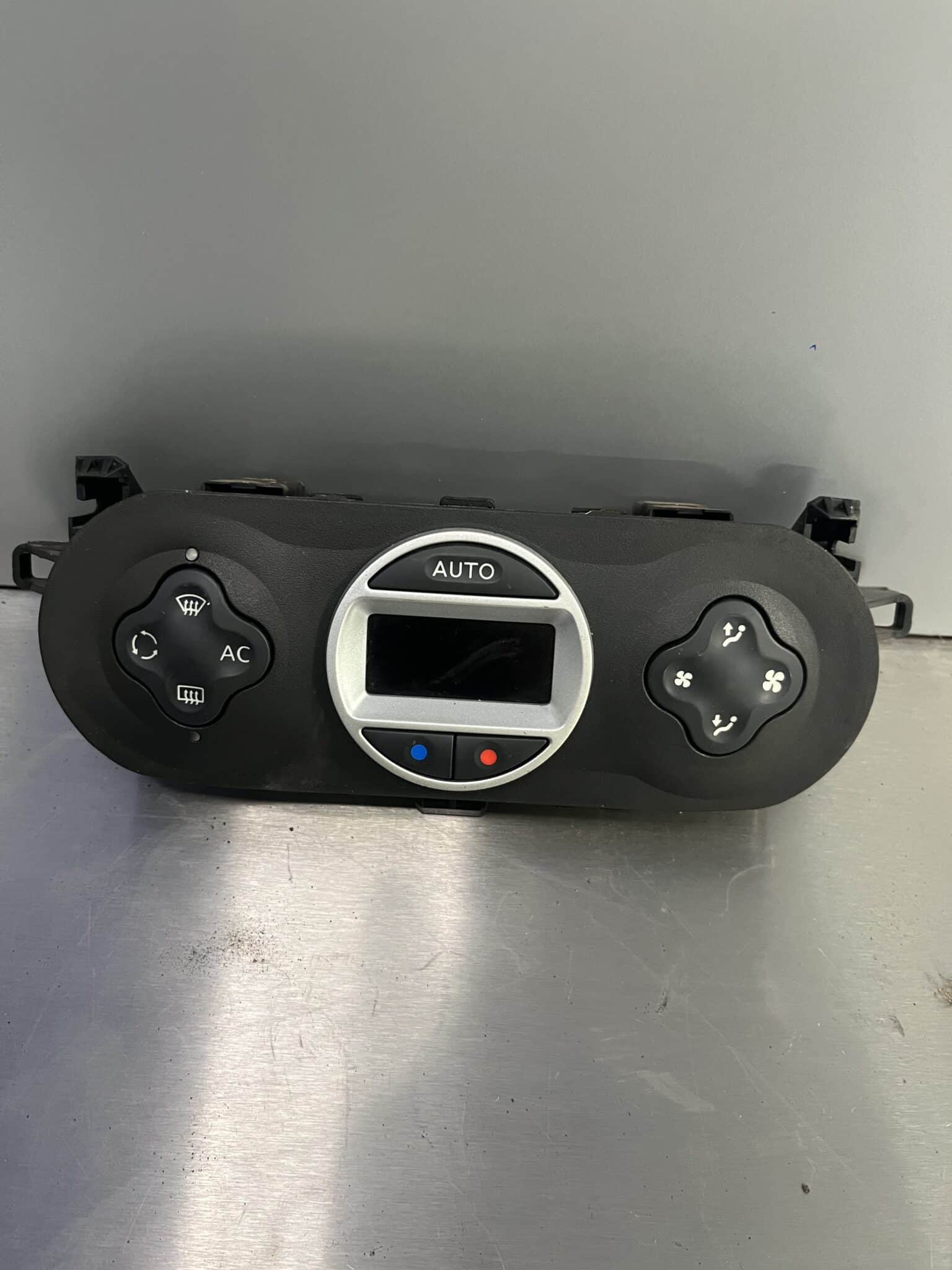Renault Wind 2010-2013 Heater Control Panel – Climate – 8200534084