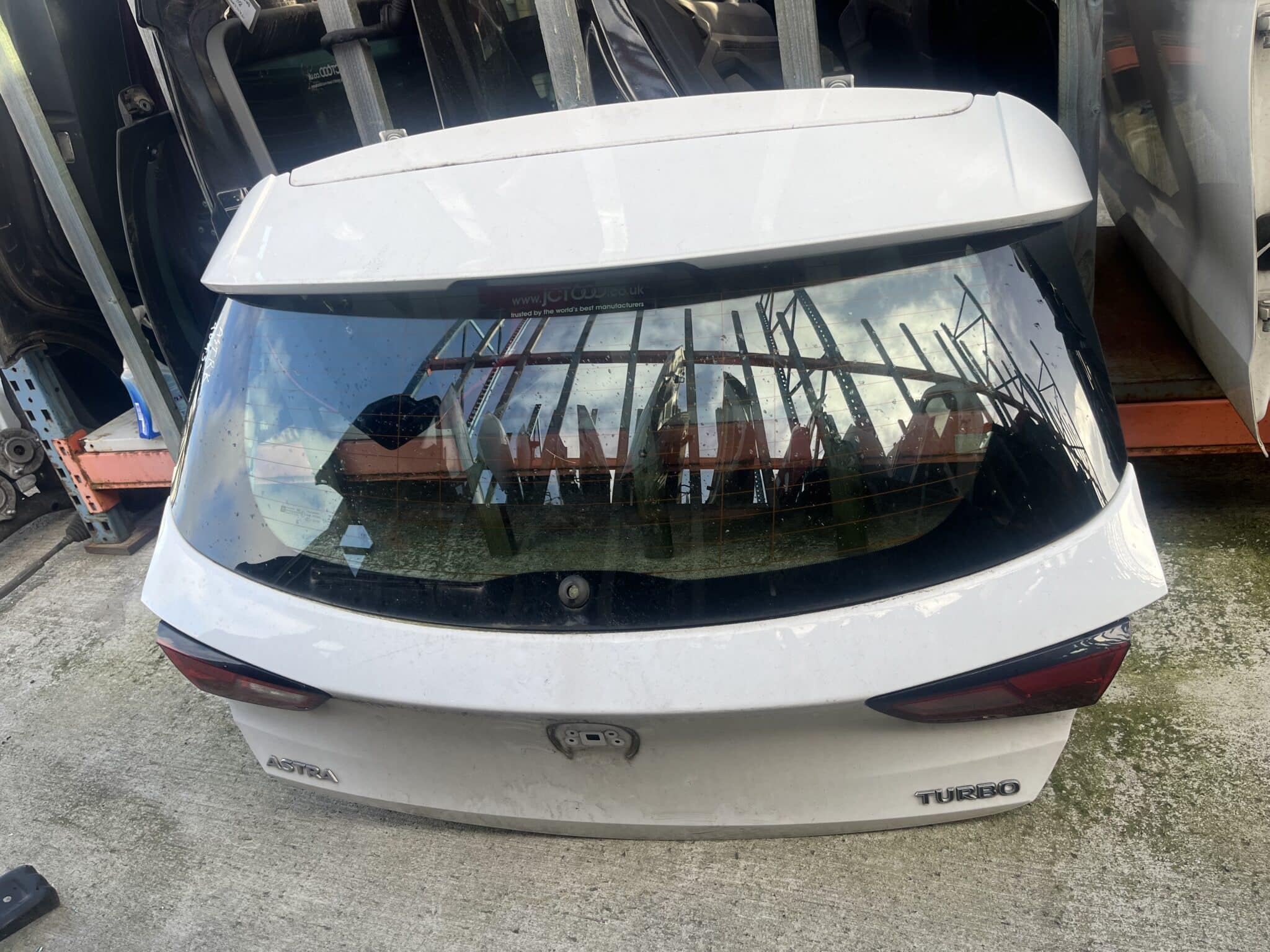 Vauxhall Astra 2015-2021 5 Door Hatchback Tailgate – White Z40R Colour Code ( Call Office For Delivery Quote )