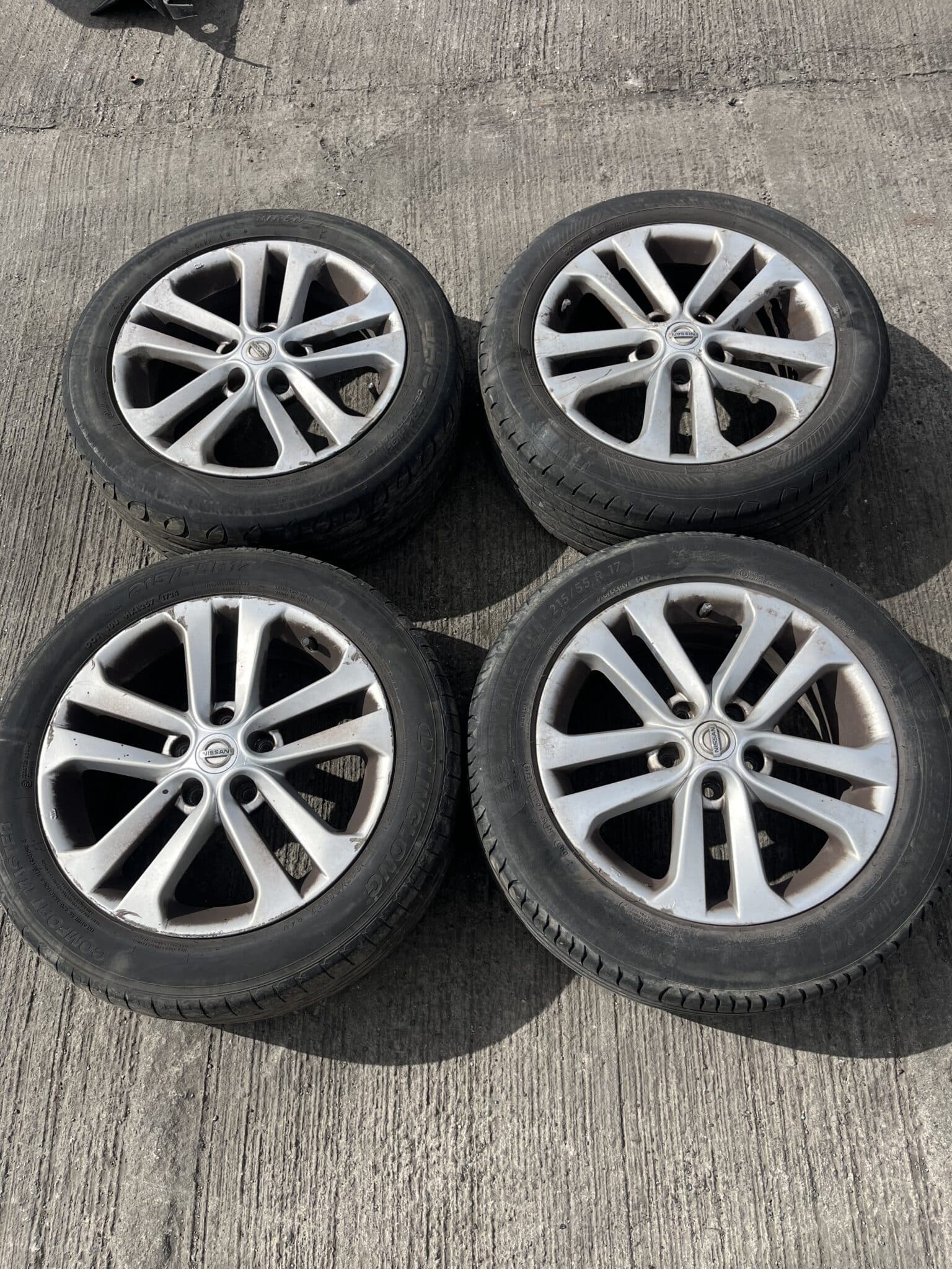 Nissan Juke 2010-2019 Full Set Of 17″ Alloy Wheels And Tyres – 215/55/17