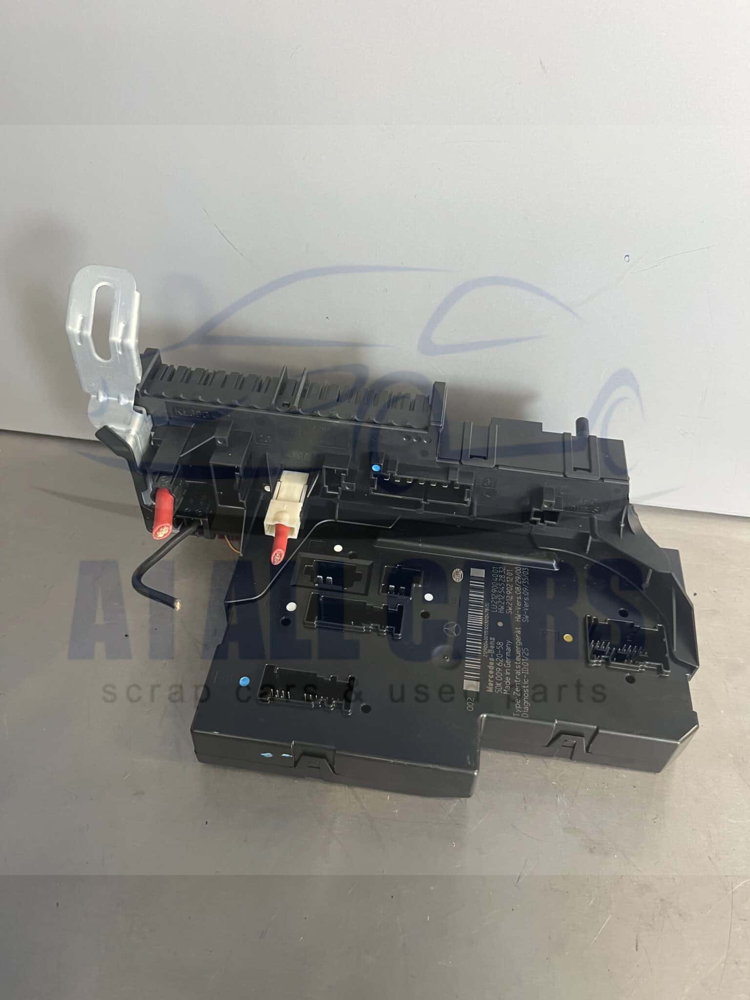 Mercedes E Class 2009-2014 Fuse Box – 5DK009620-58