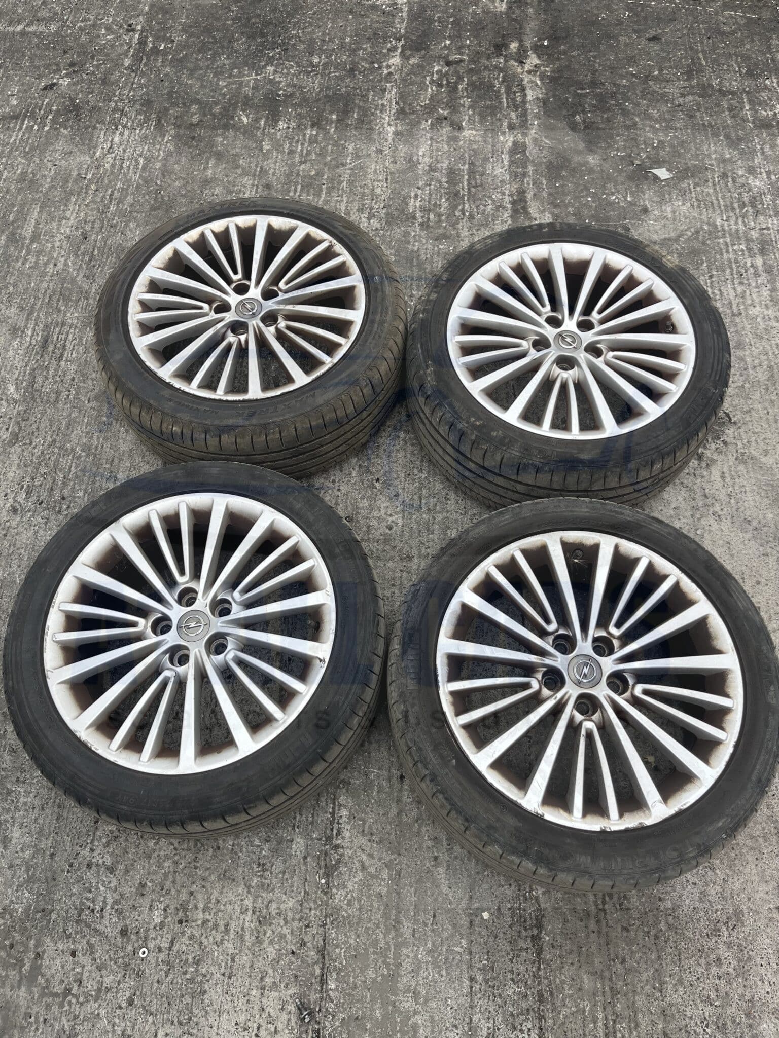 Vauxhall Astra 2015-2021 Full Set Of 17″ Alloy Wheels And Tyres – 225/45/17