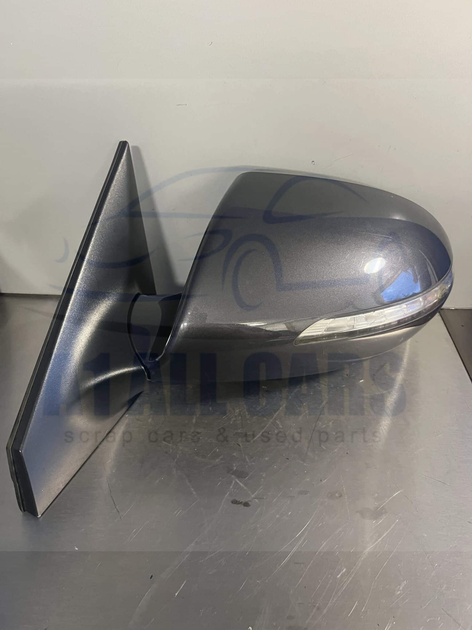 Kia Sportage 2010-2016 Near Side Electric Door Mirror – Grey BE Colour Code ( Power Fold )