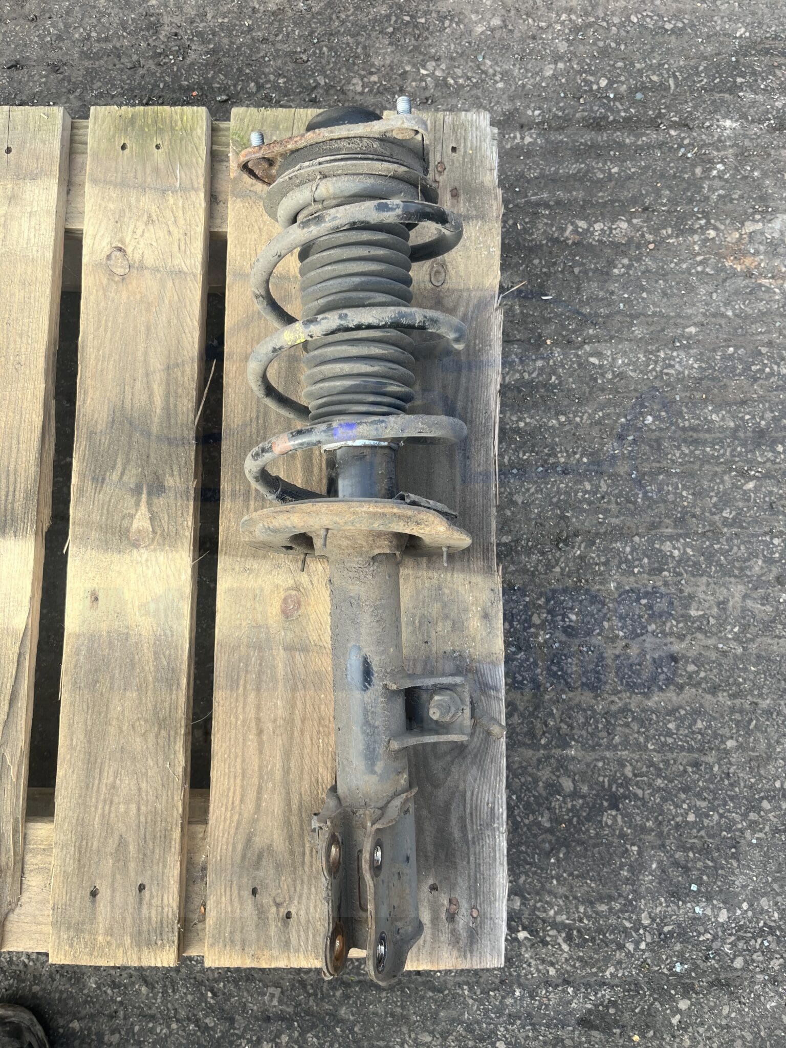 KIA Sportage 2010-2016 1.7 Diesel Off Side Front Shock Absorber – 54660-2Y360