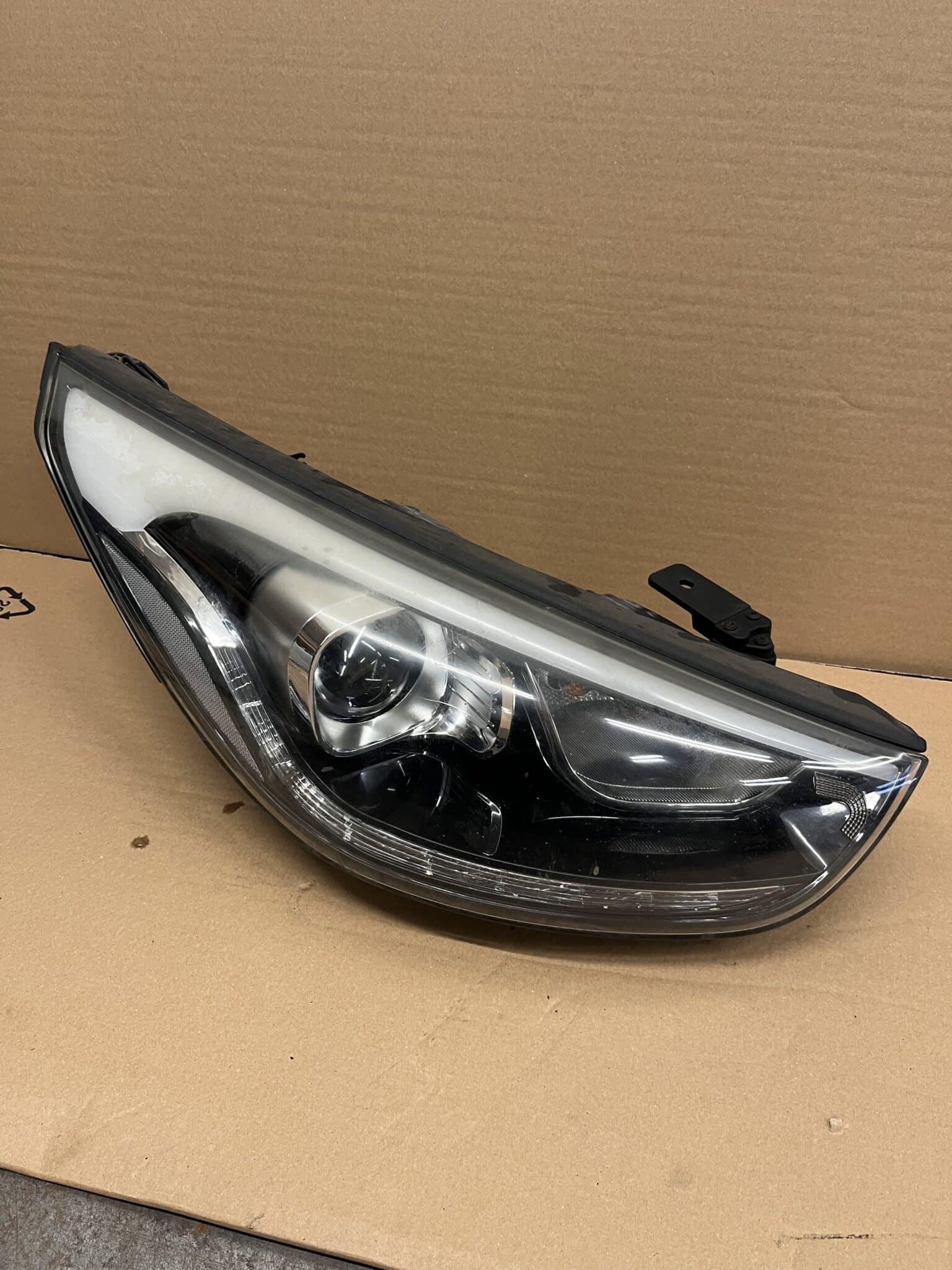 Hyundai ix35 2010-2015 Off Side Headlamp