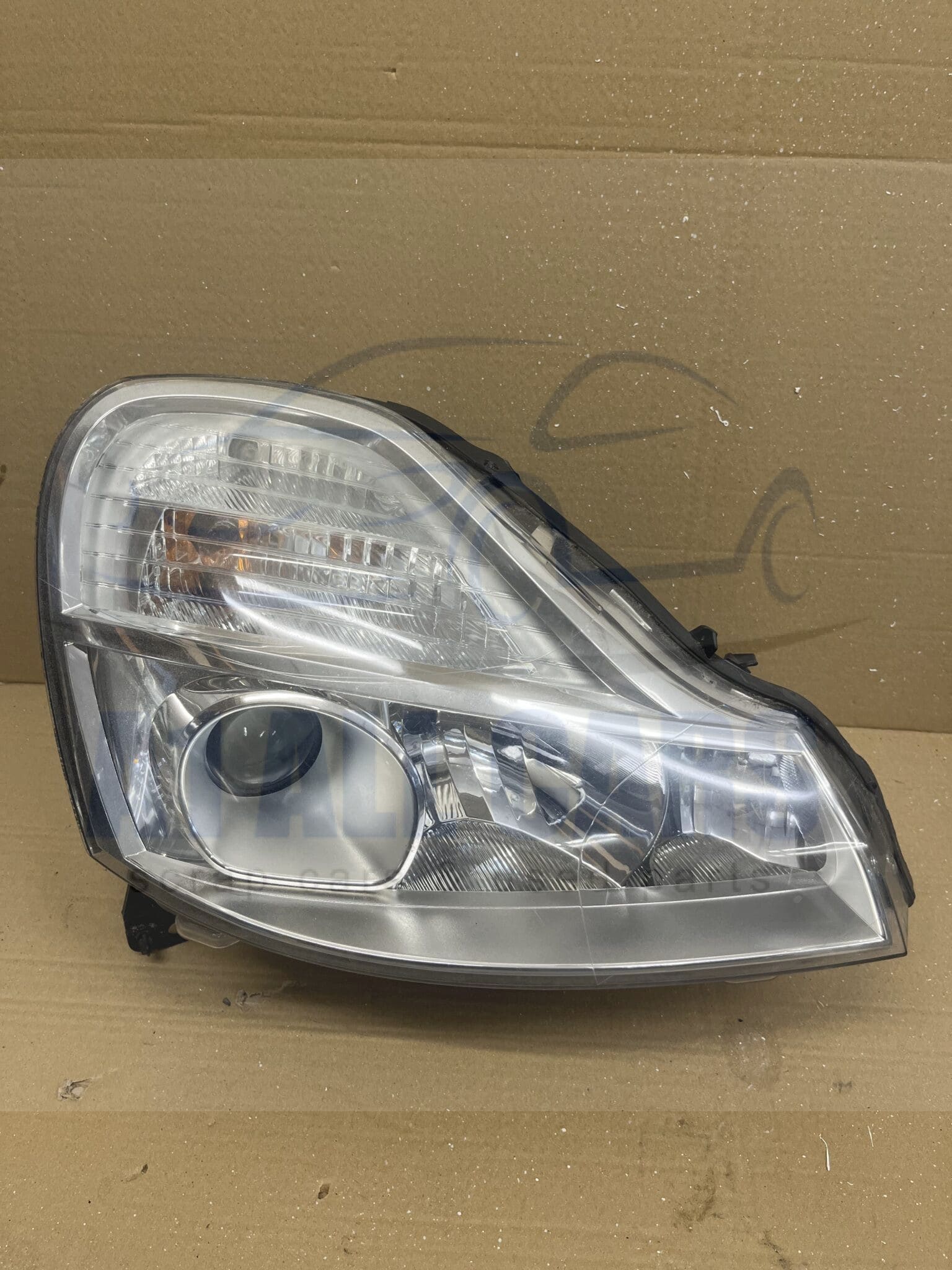 Renault Modus 2008-2012 Off Side Headlamp – 8200658391