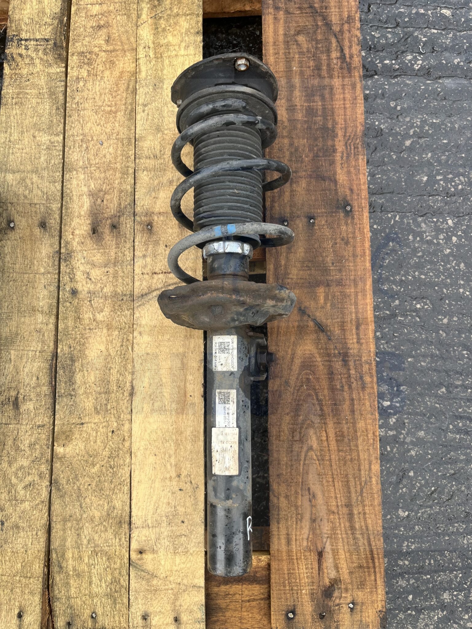 Volkswagen Golf 2012-2019 MK7 1.5 Petrol Front Shock Absorber – 5Q0413023FJ ( Fits Off Side And Near Side Front )