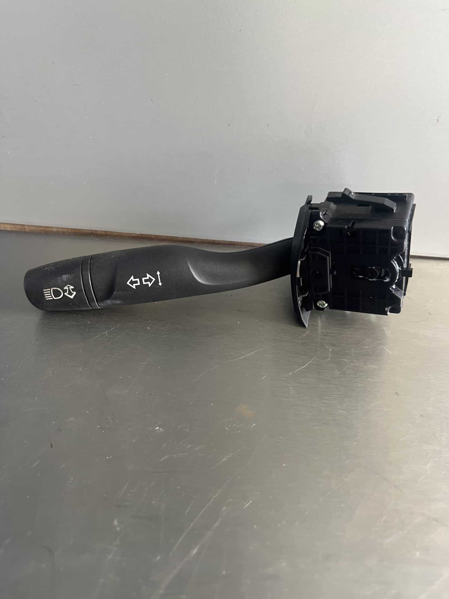 Vauxhall Astra 2015-2021 Indicator Stalk – 39043505