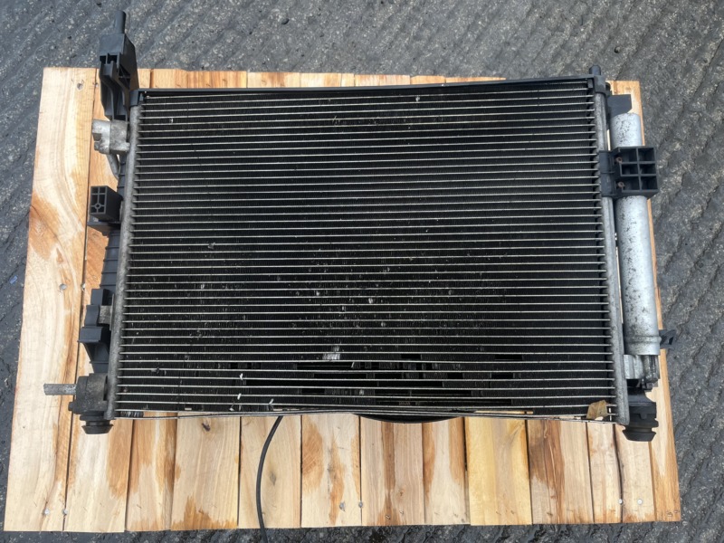 Ford Focus 2011-2015 1.6 TDCI Radiator Pack With Fan – AC ( See Picture To Match )