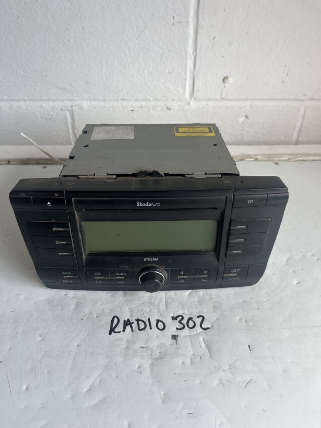 Skoda Octavia 2005-2009 CD Player / Head Unit / Radio – 1Z0035161A
