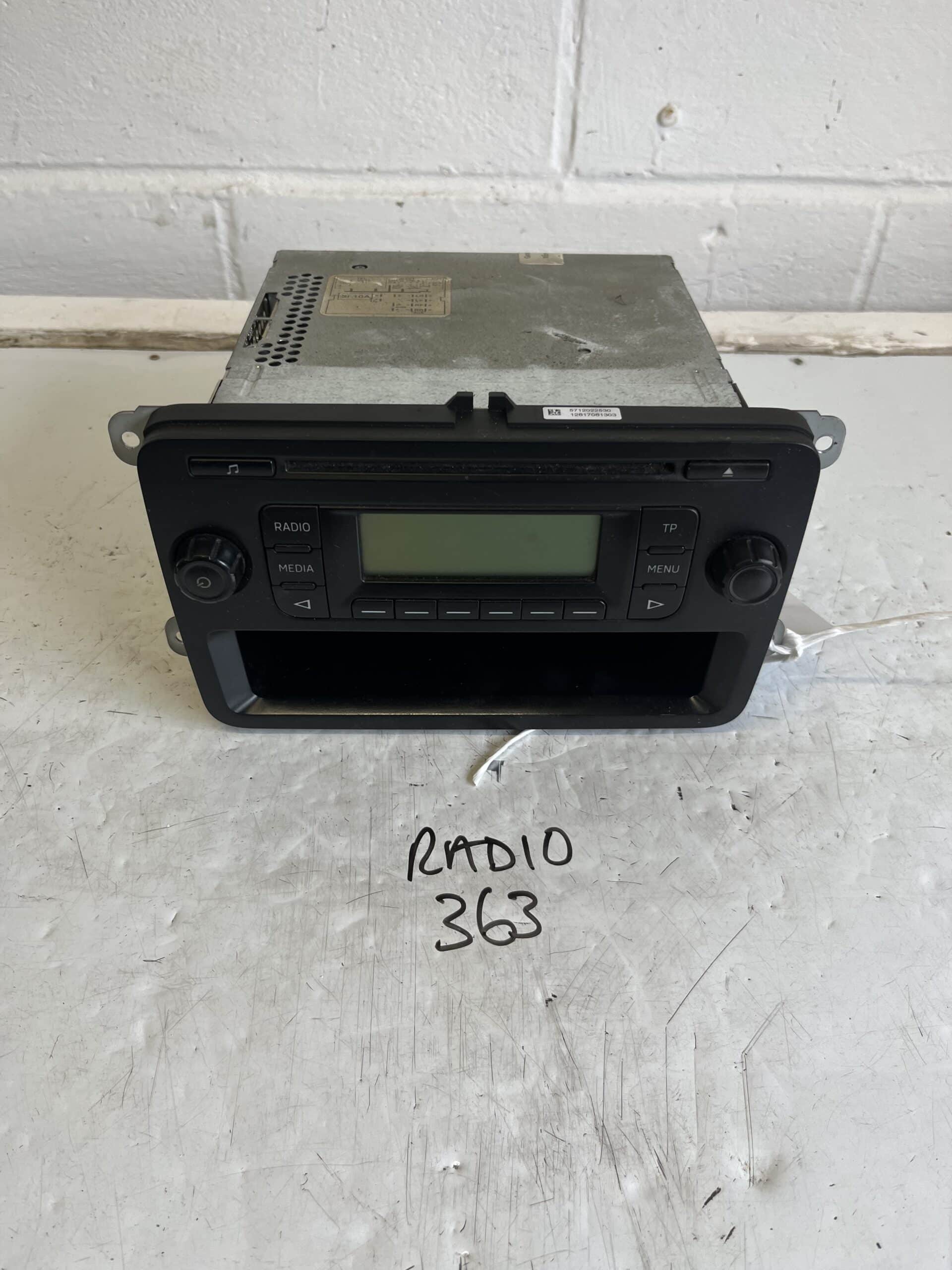 Skoda Rapid 2012-2017 CD Player / Radio – 5J0035152D